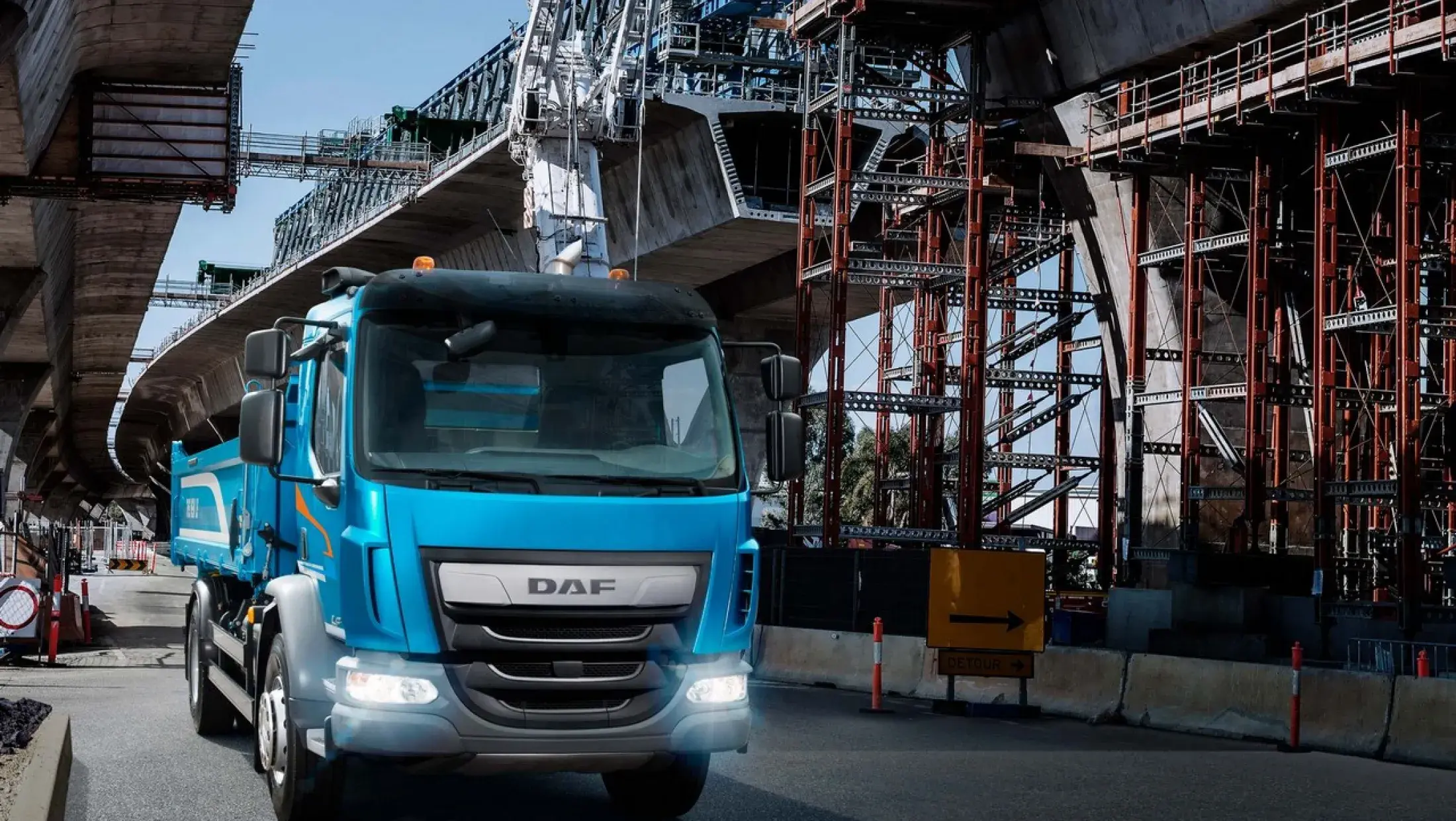 DAF-LF-230-FA-Construction-Kipper