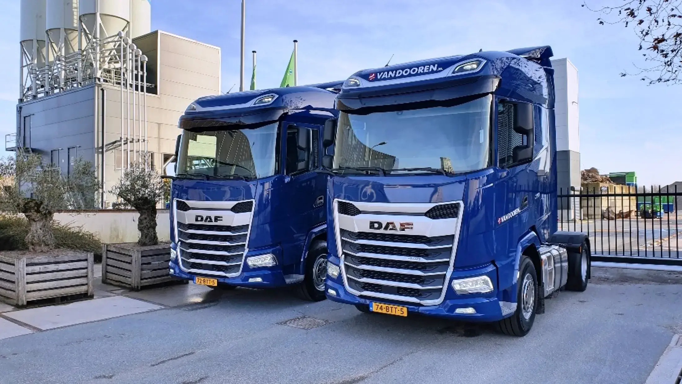 2x DAF XG 480 FTP NGD - Van Dooren Transport B.V.