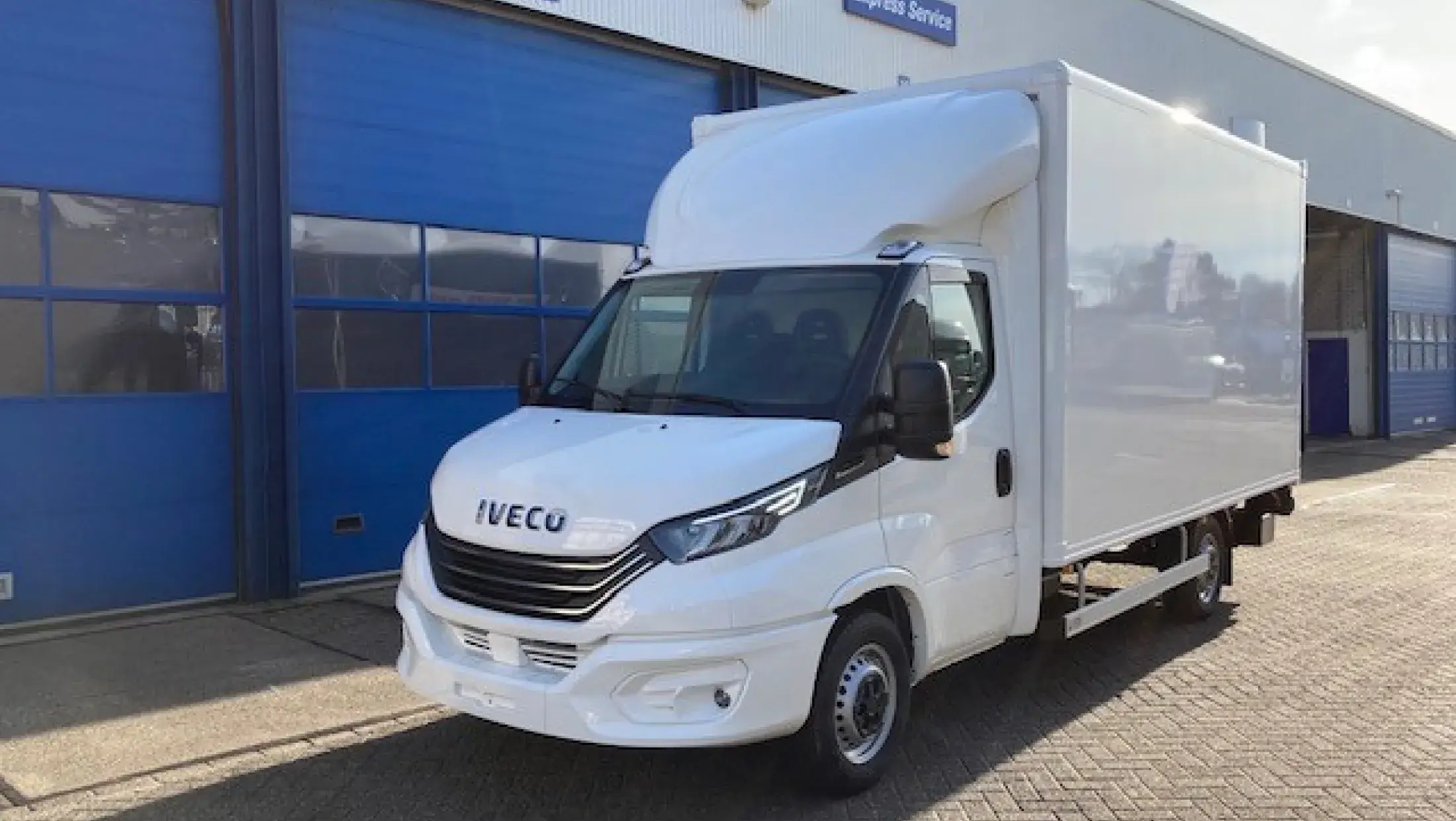 IVECO Daily 35S16A8 - Grill Academy