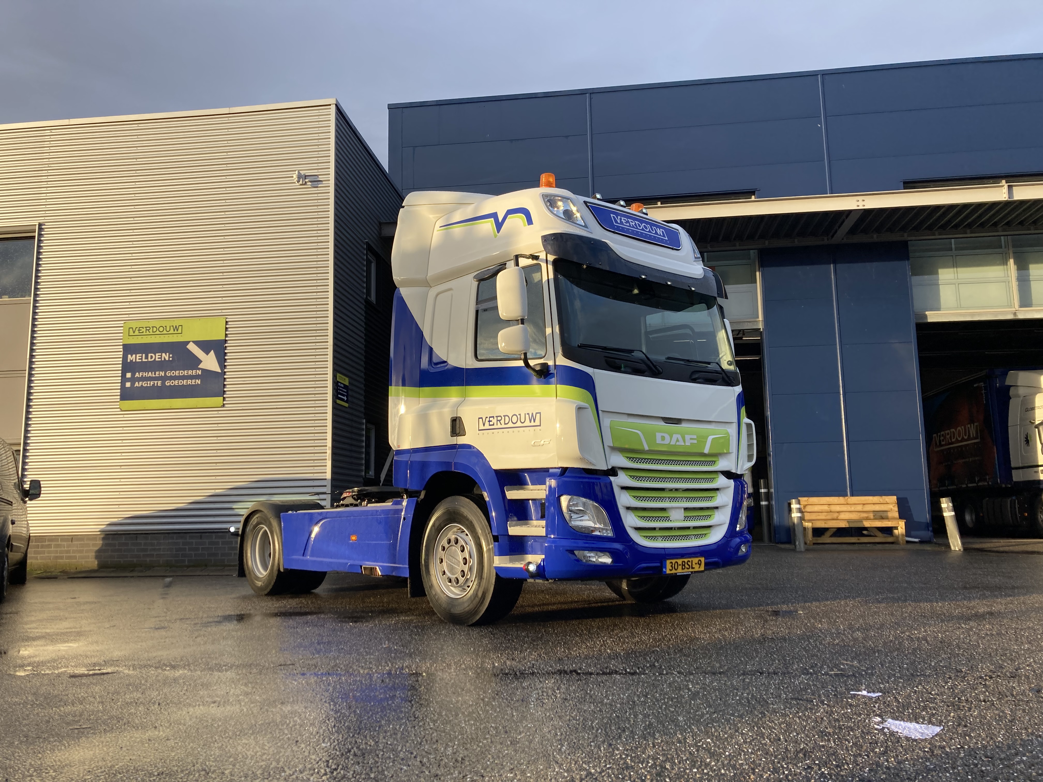 Verdouw Bouwmaterialen - CF 340 FT SC