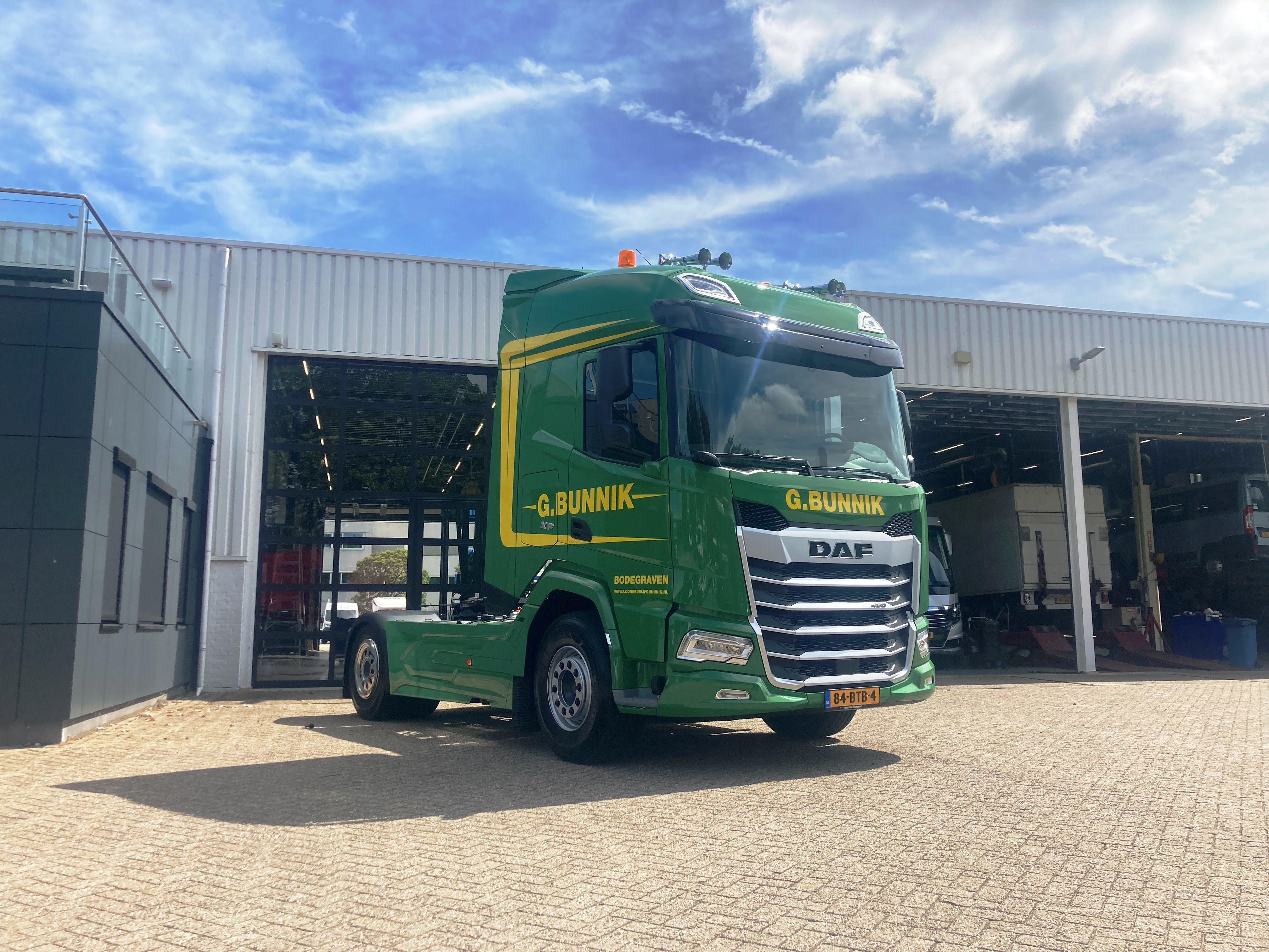 Loonbedrijf Rene Bunnik B.V. - XF 480 FT NGD