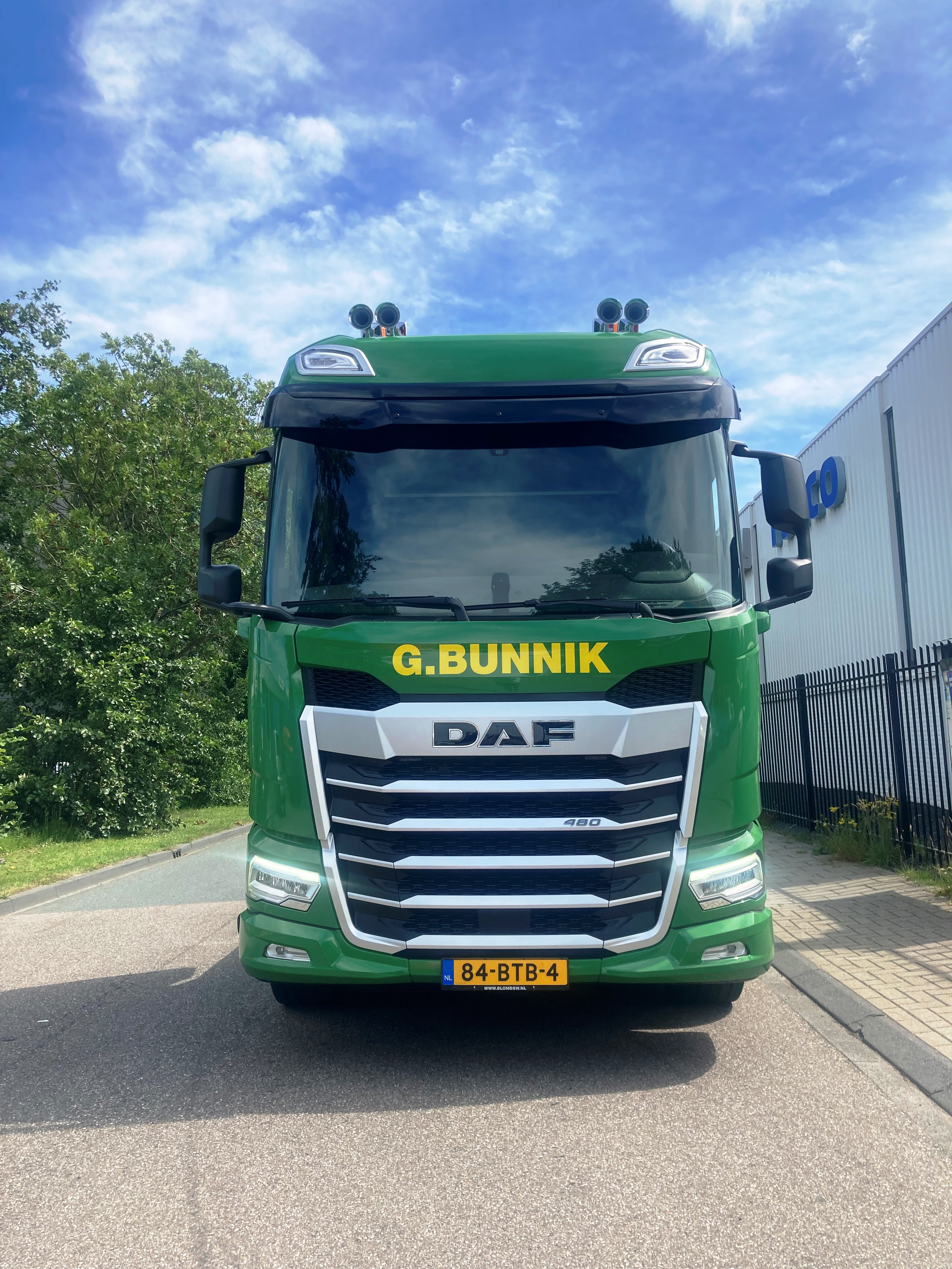 Loonbedrijf Rene Bunnik B.V. - XF 480 FT NGD