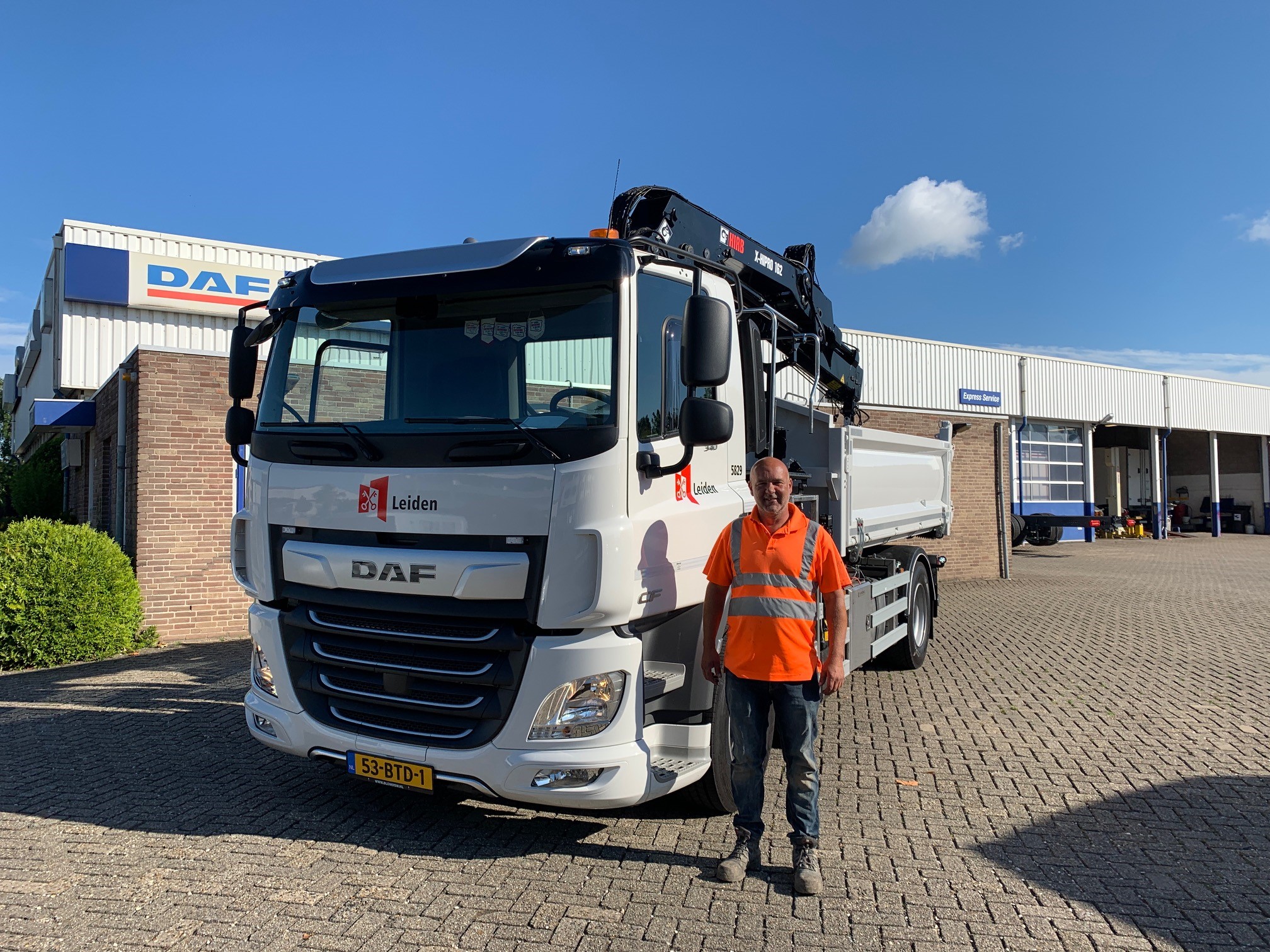 DAF CF 340 FA DC - Gem. Leiden