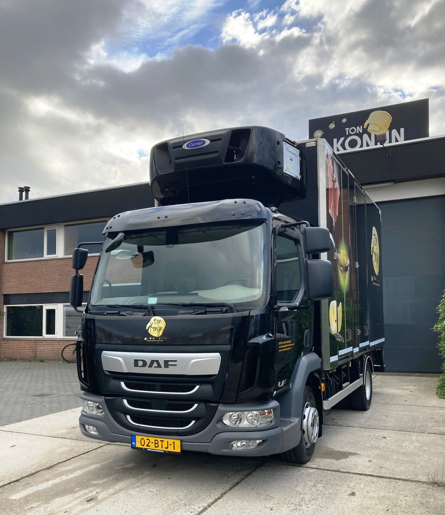 DAF LF 210 FA DC 12t -Ton Konijn