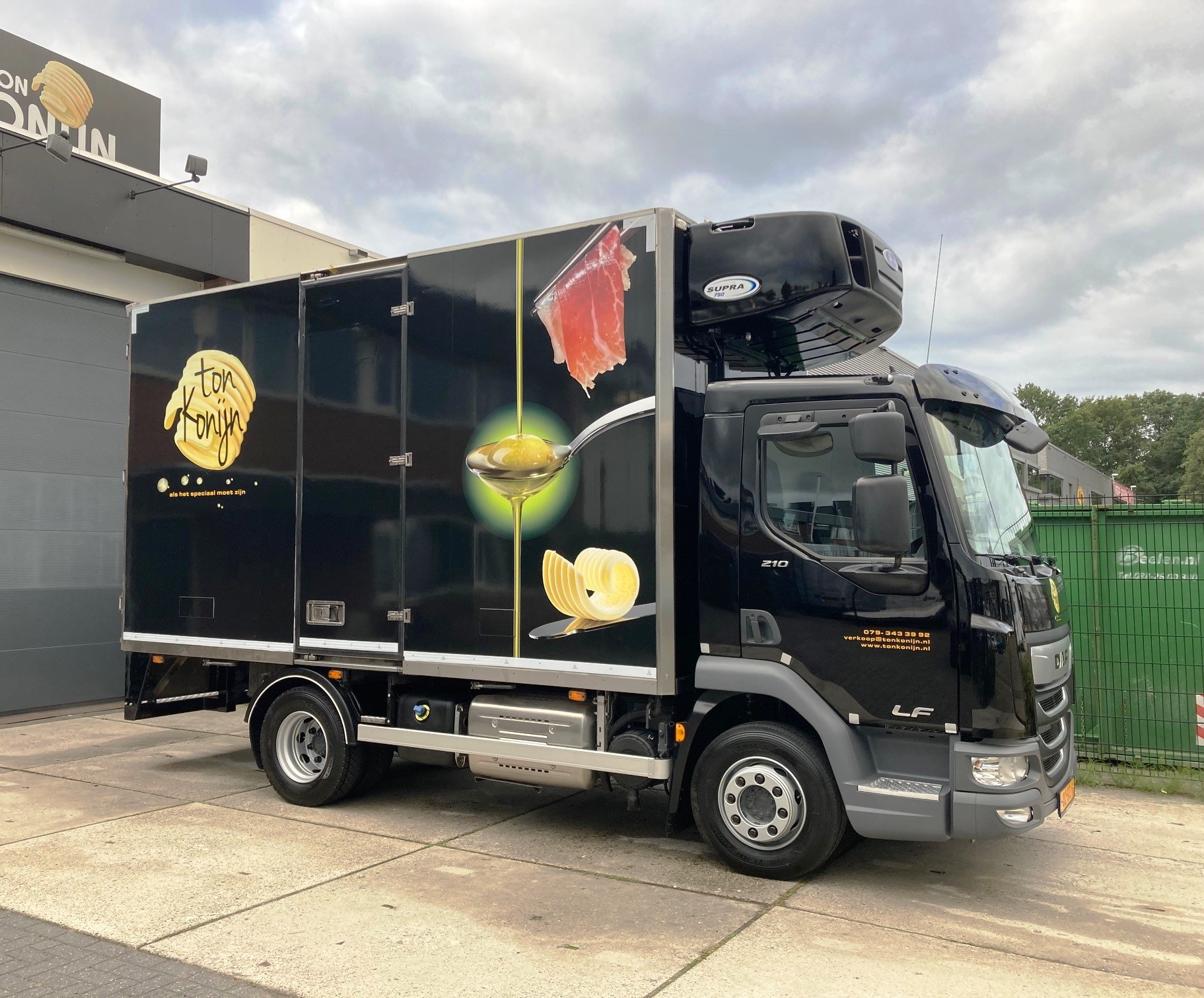 DAF LF 210 FA DC 12t -Ton Konijn