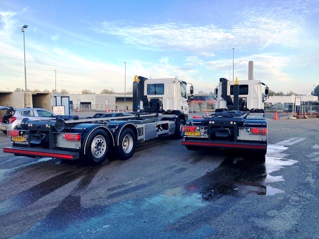 Avalex - Vervoer&Materieel - 2x DAF CF 410 FAN DC Haakarm 