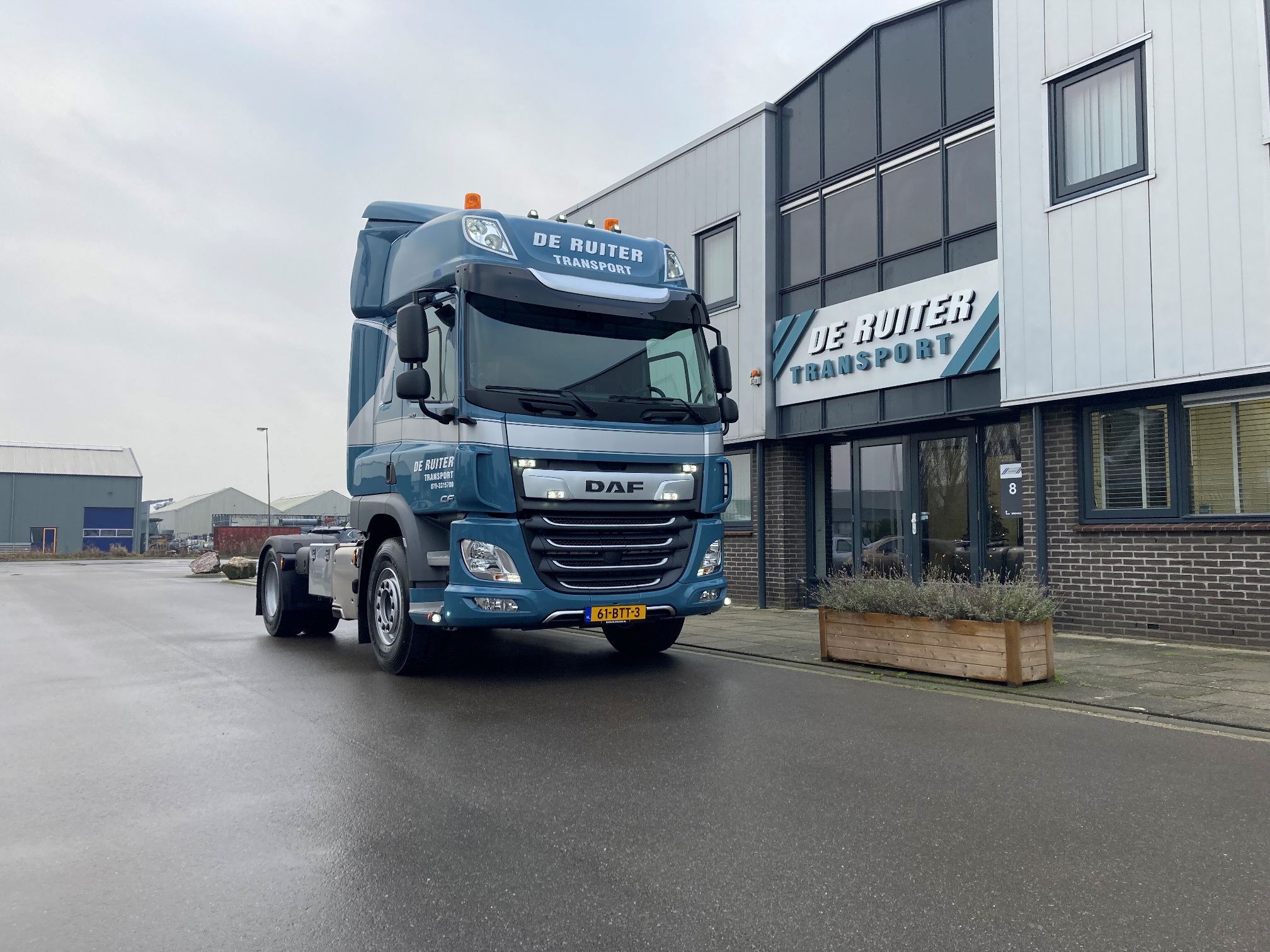 CF 410 FT SC - De Ruiter Transport