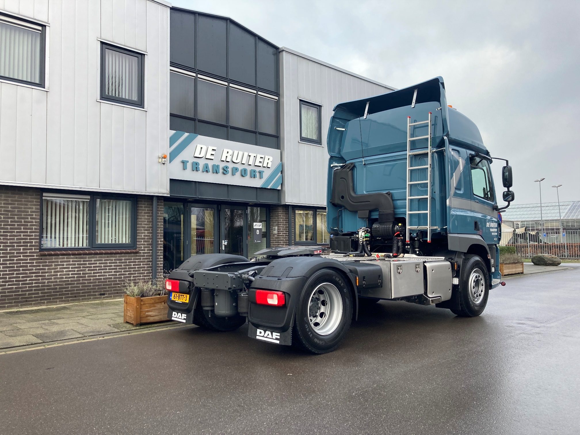 CF 410 FT SC - De Ruiter Transport