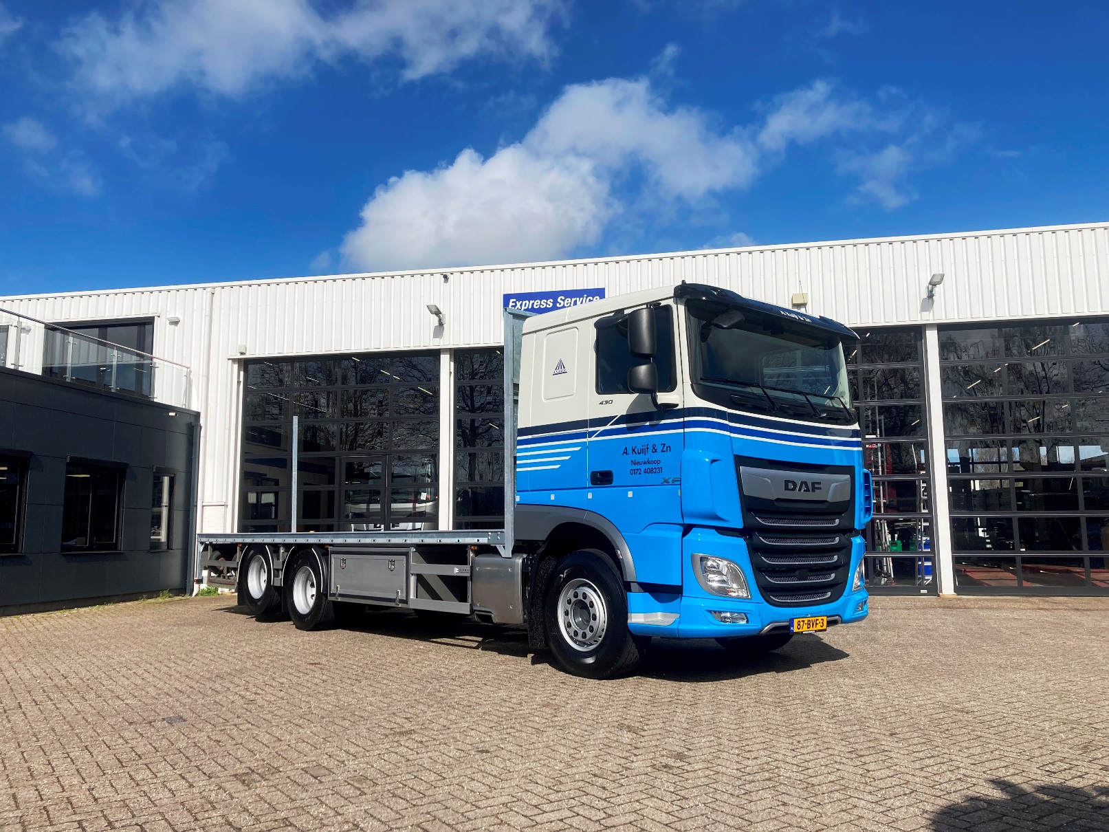 XF 430 FAS CC - Verhuurbedrijf A Kuijf en Zn BV