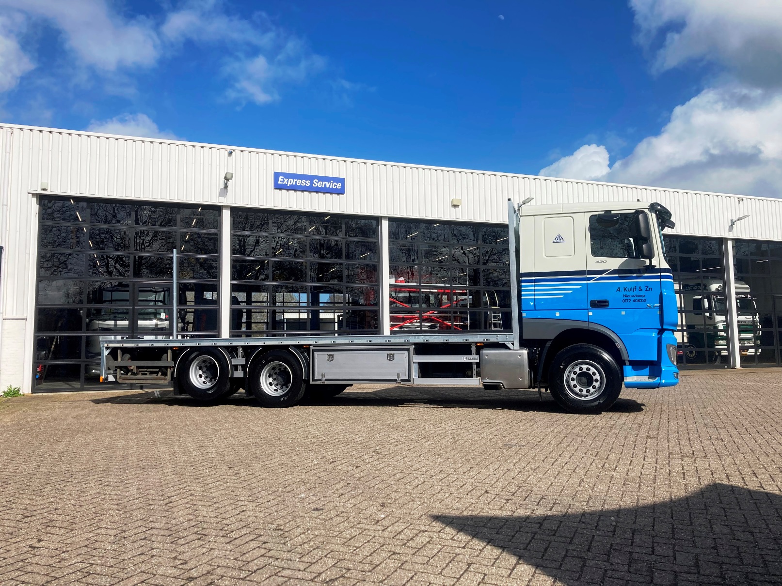 XF 430 FAS CC - Verhuurbedrijf A Kuijf en Zn BV