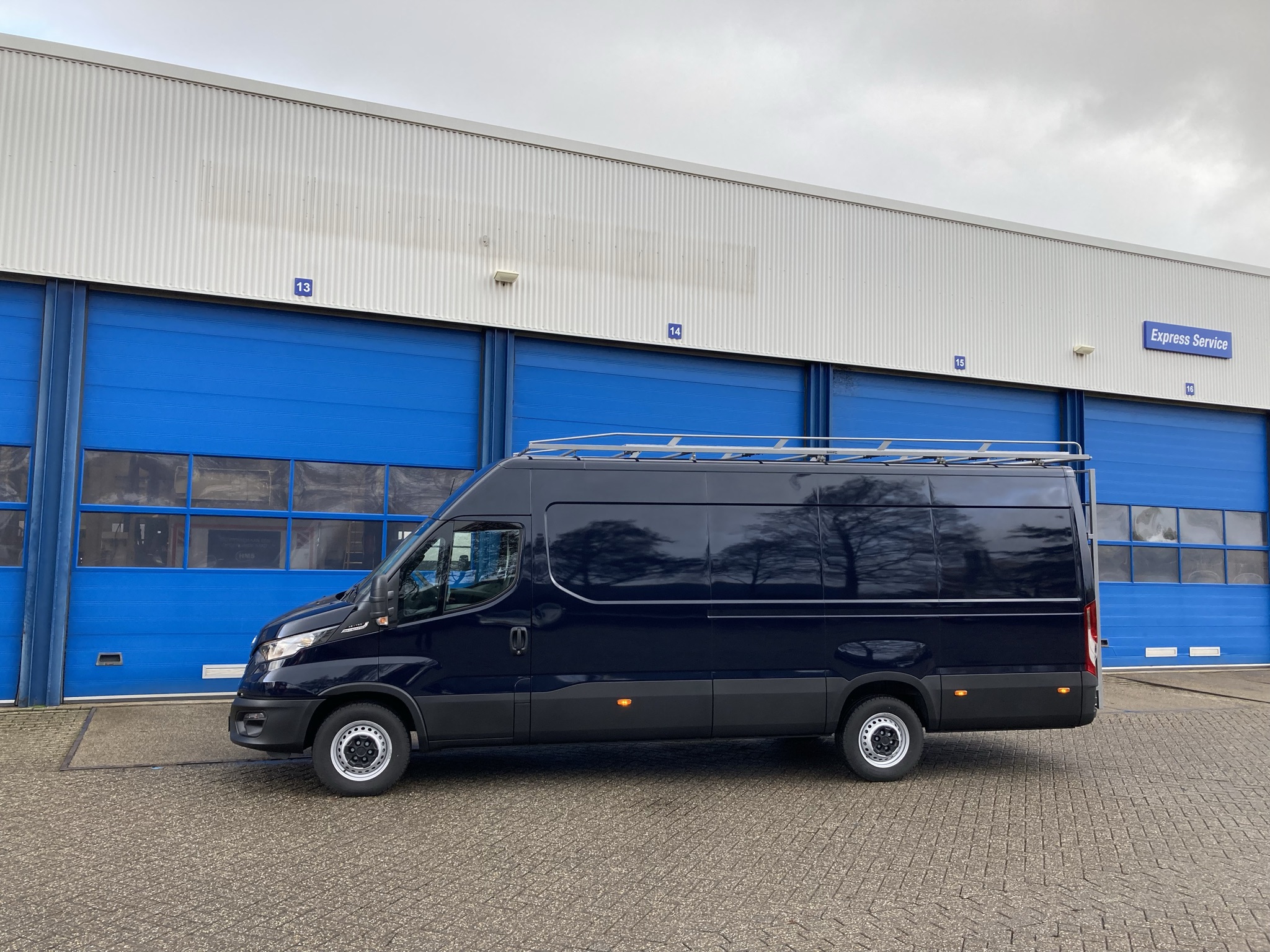 De Roo Wagenpark B.V. - Iveco Daily 35S18 HA8V