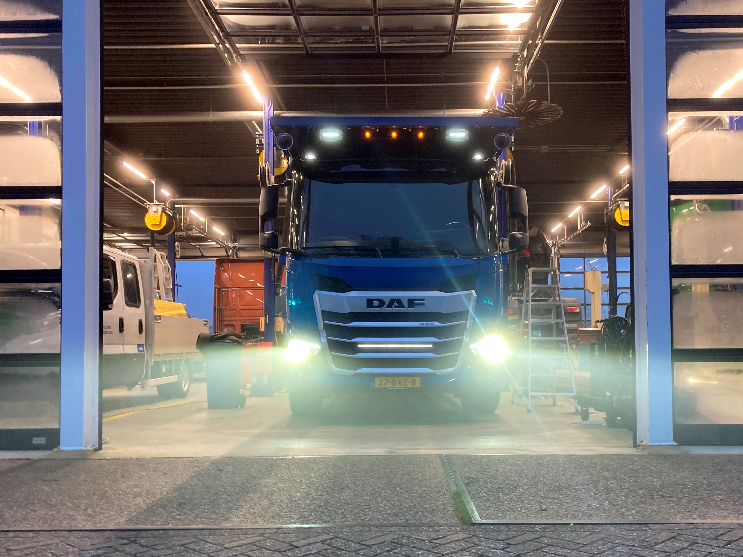 De Melkbus - DAF XD 450 FAN SLC NGD