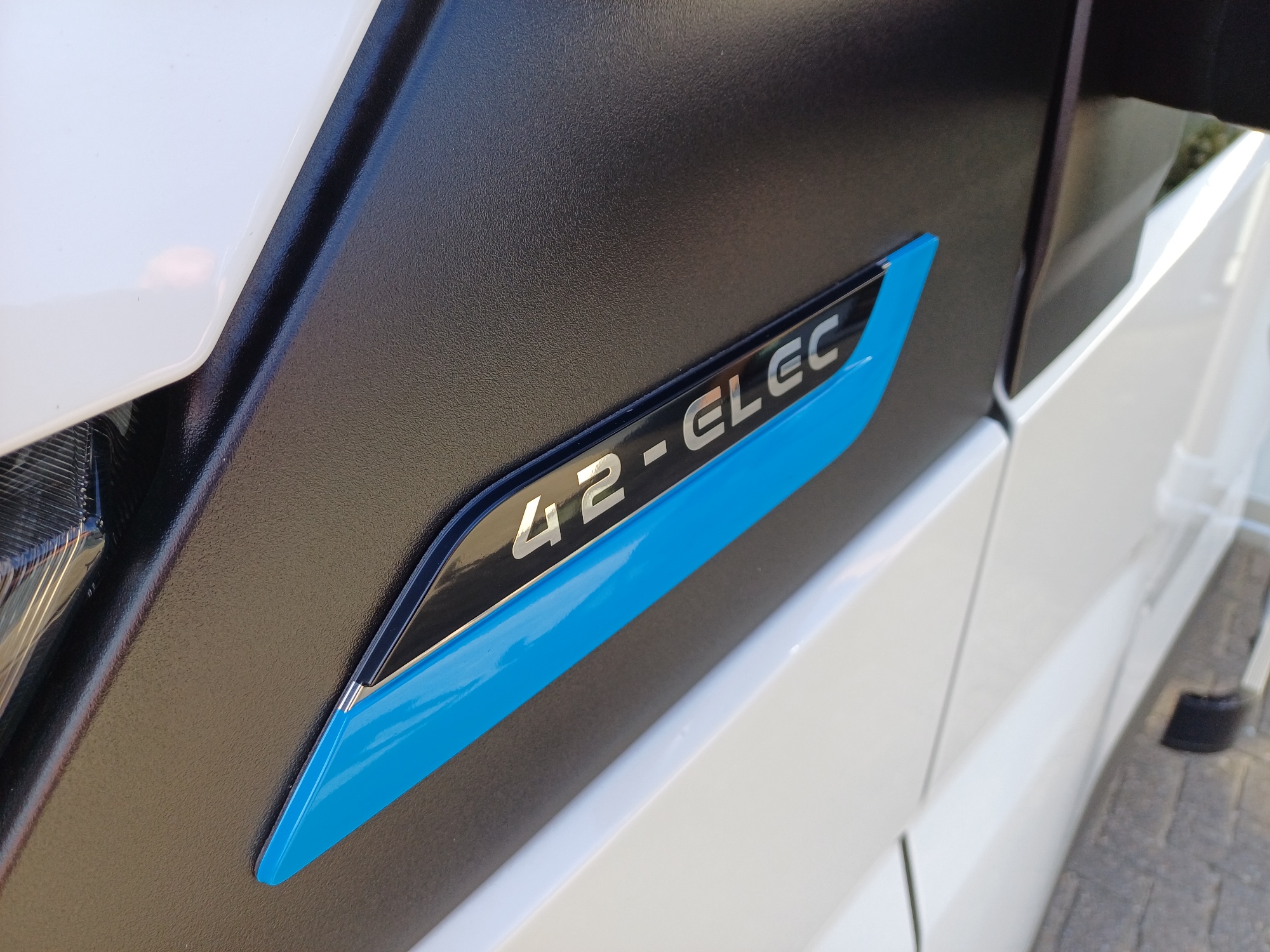 Iveco E-Daily 42C14E CC 74 kWh - Stichitng Kringloop Alphen