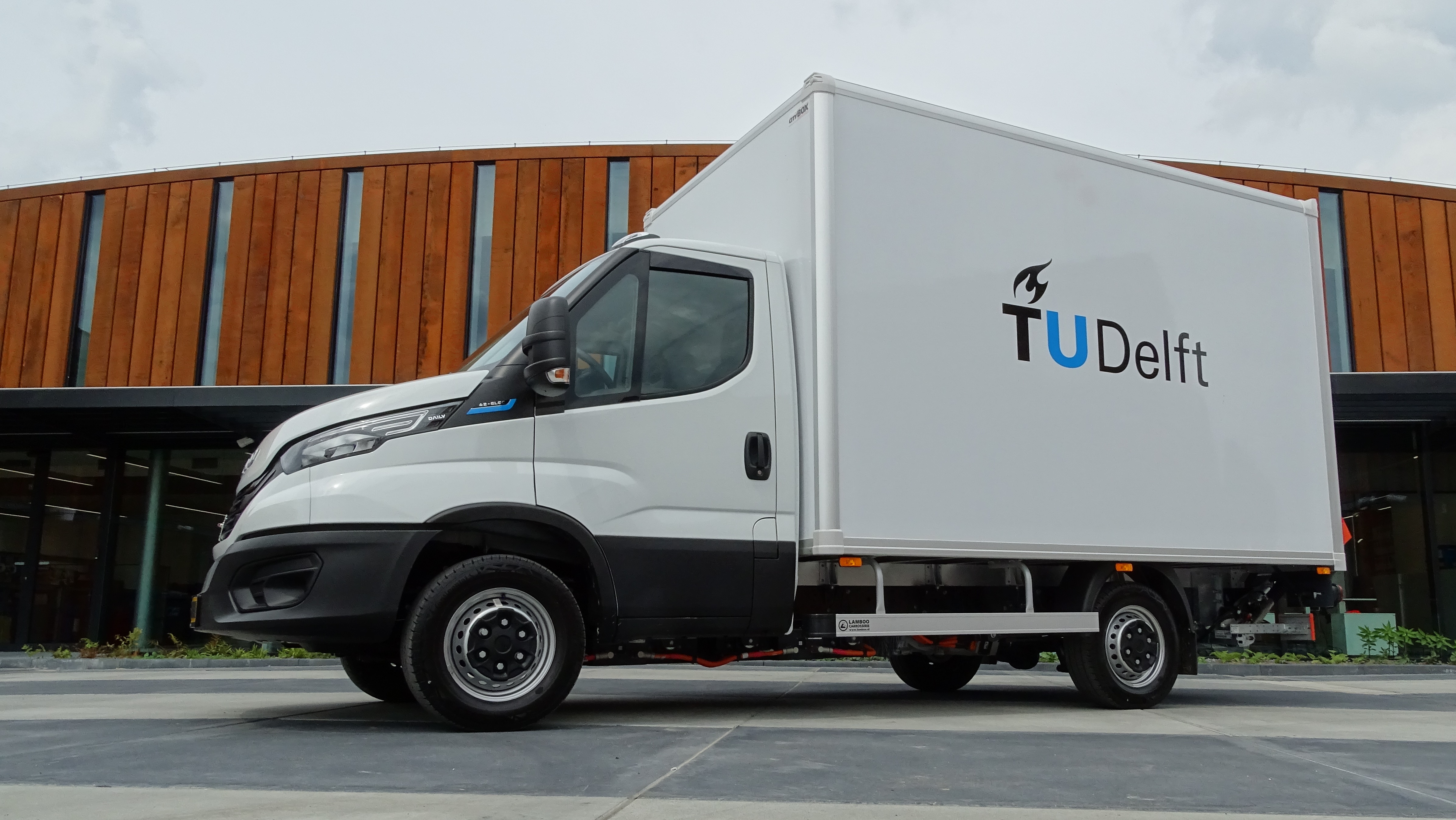 TU Delft - Iveco eDaily 42S14 