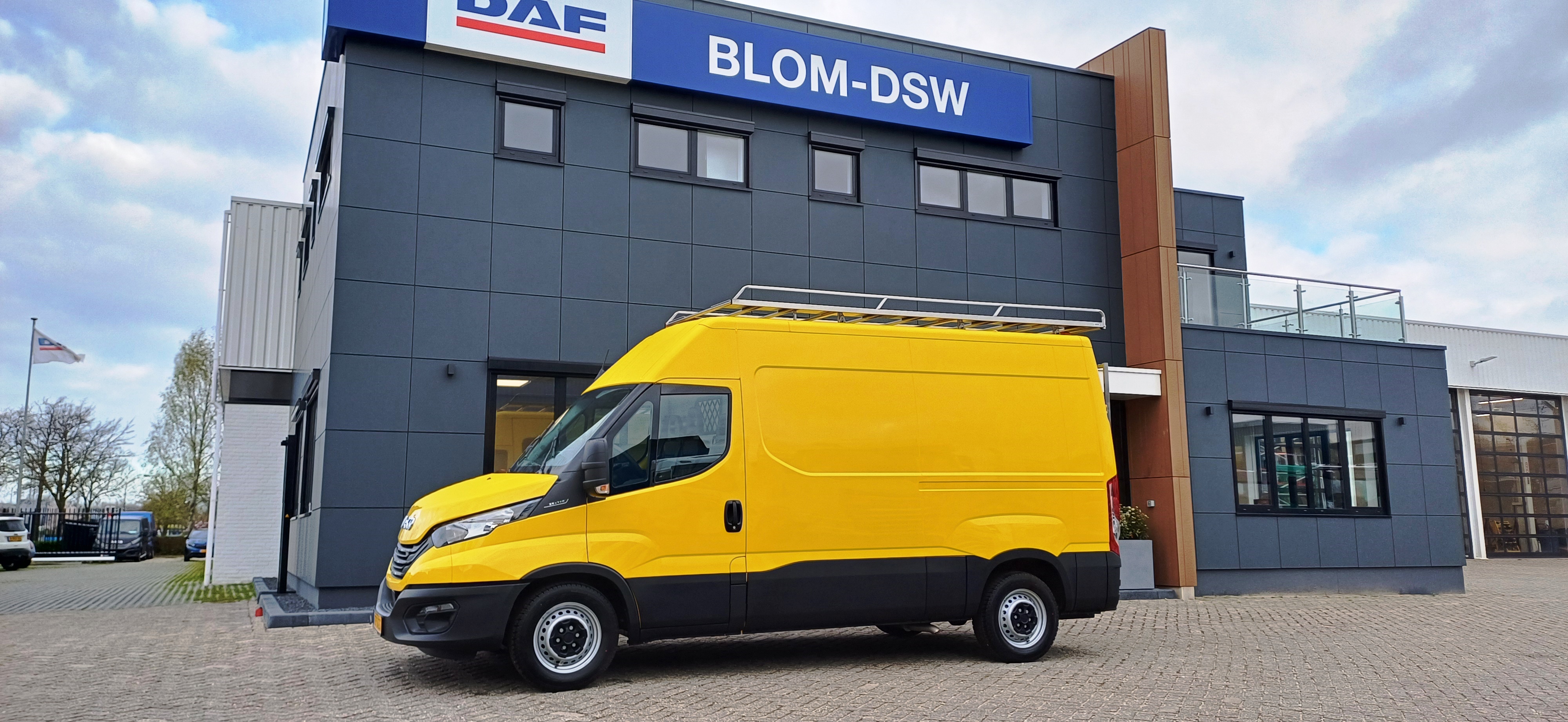 Iveco daily 35S14 van - Gemeente Zoeterwoude