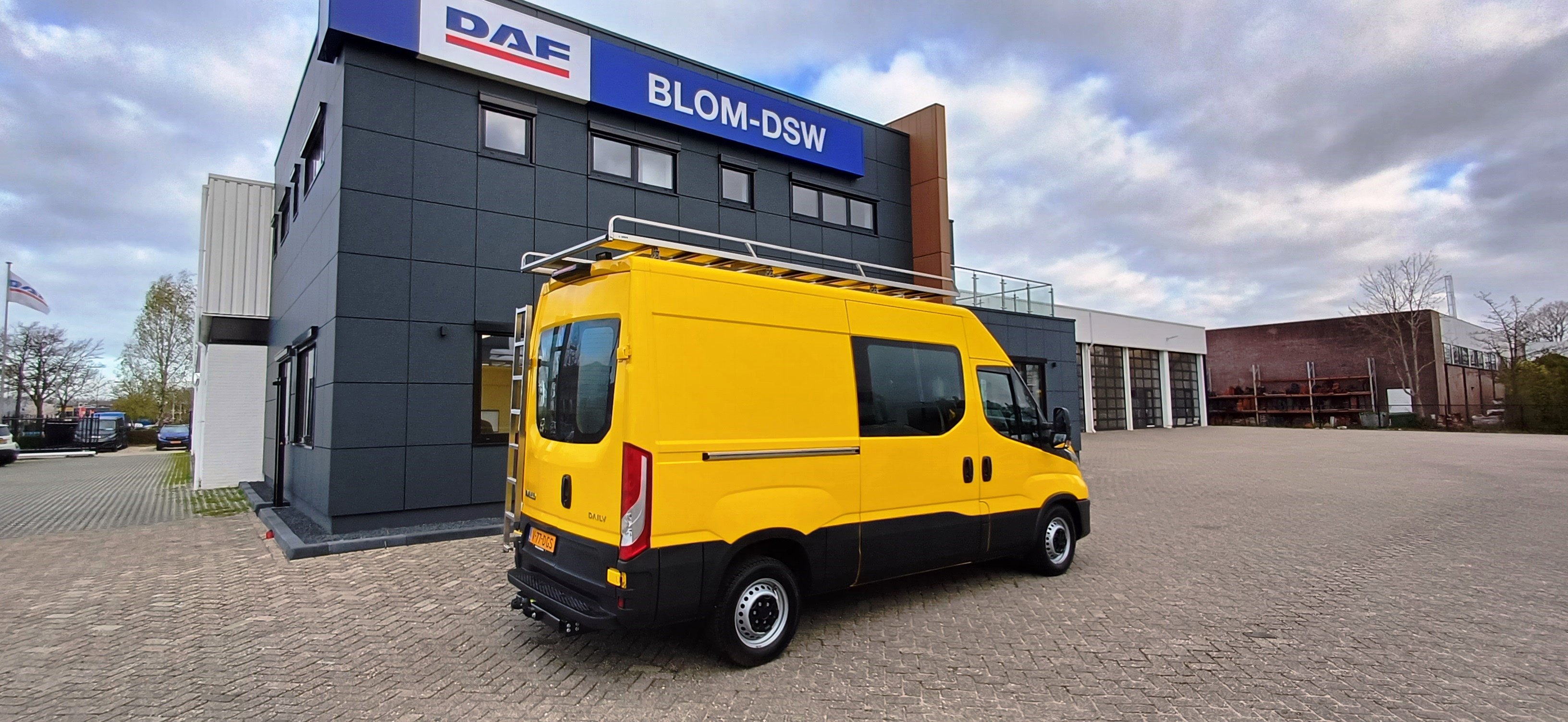 Iveco daily 35S14 van - Gemeente Zoeterwoude