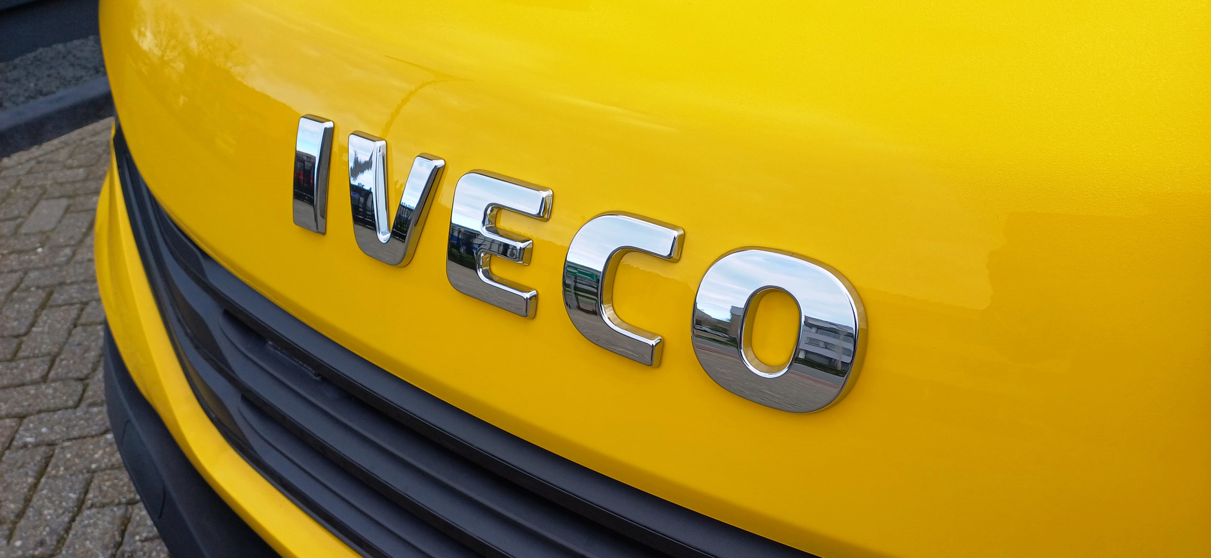 Iveco daily 35S14 van - Gemeente Zoeterwoude
