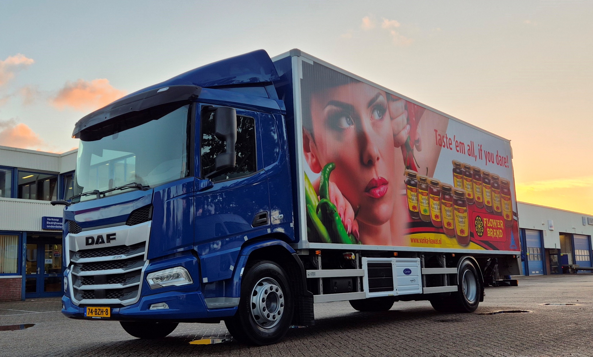 Vanka Kawat - DAF XD 290 FA DC 19T NGD