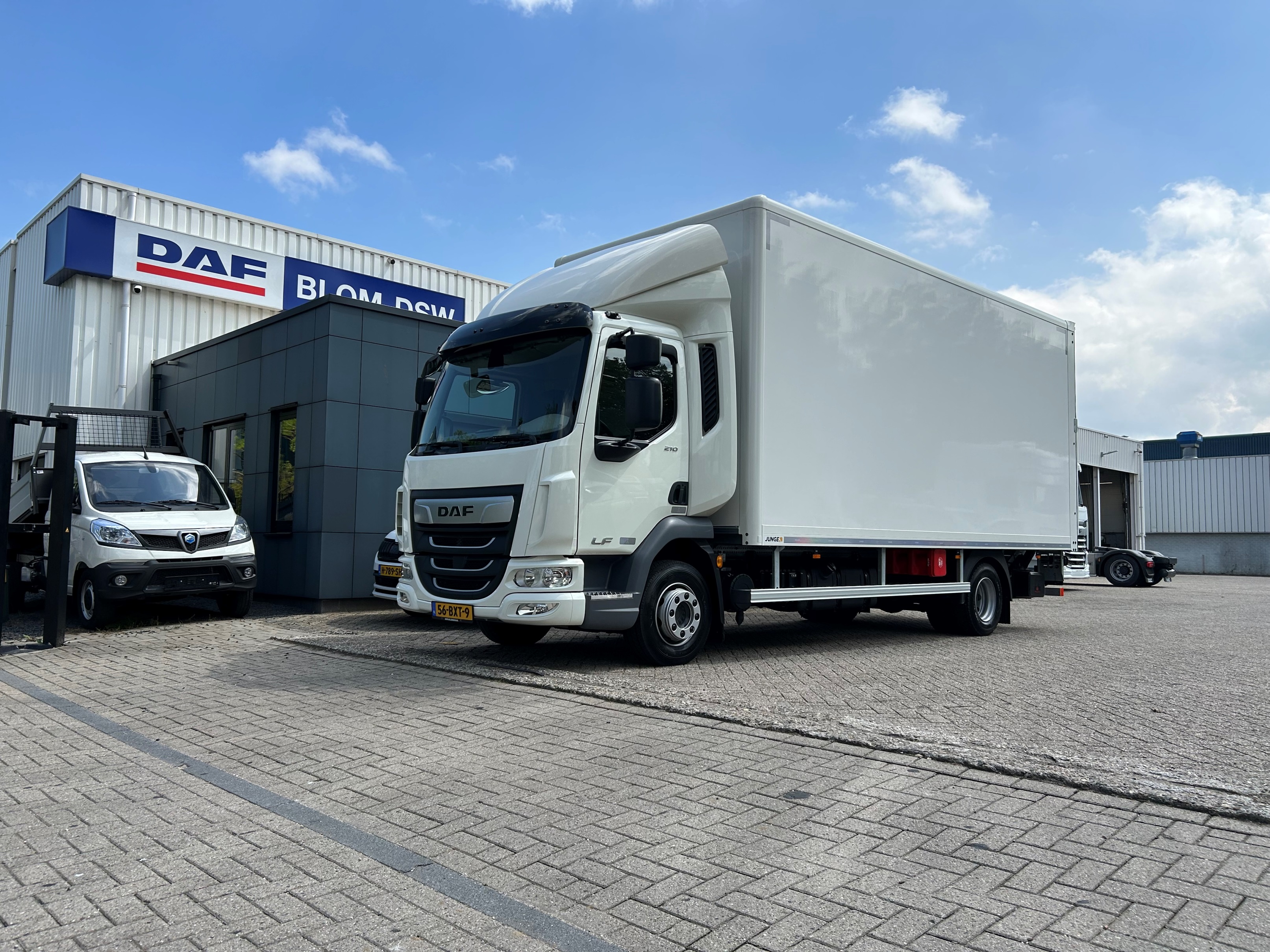 DAF LF 210 FA DC 12T - Cyclus NV