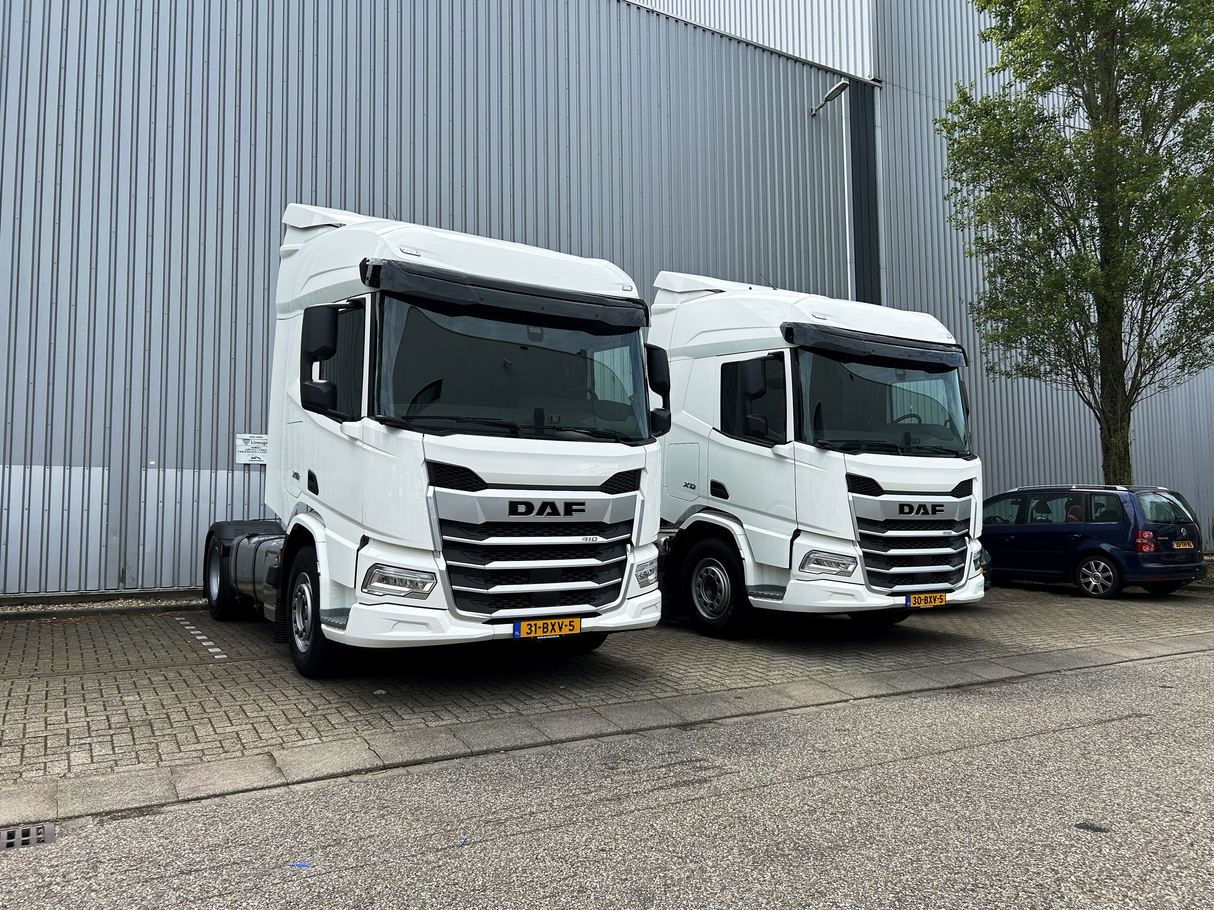 2x DAF XD 410 FT SHC NGD - Velder B.V.