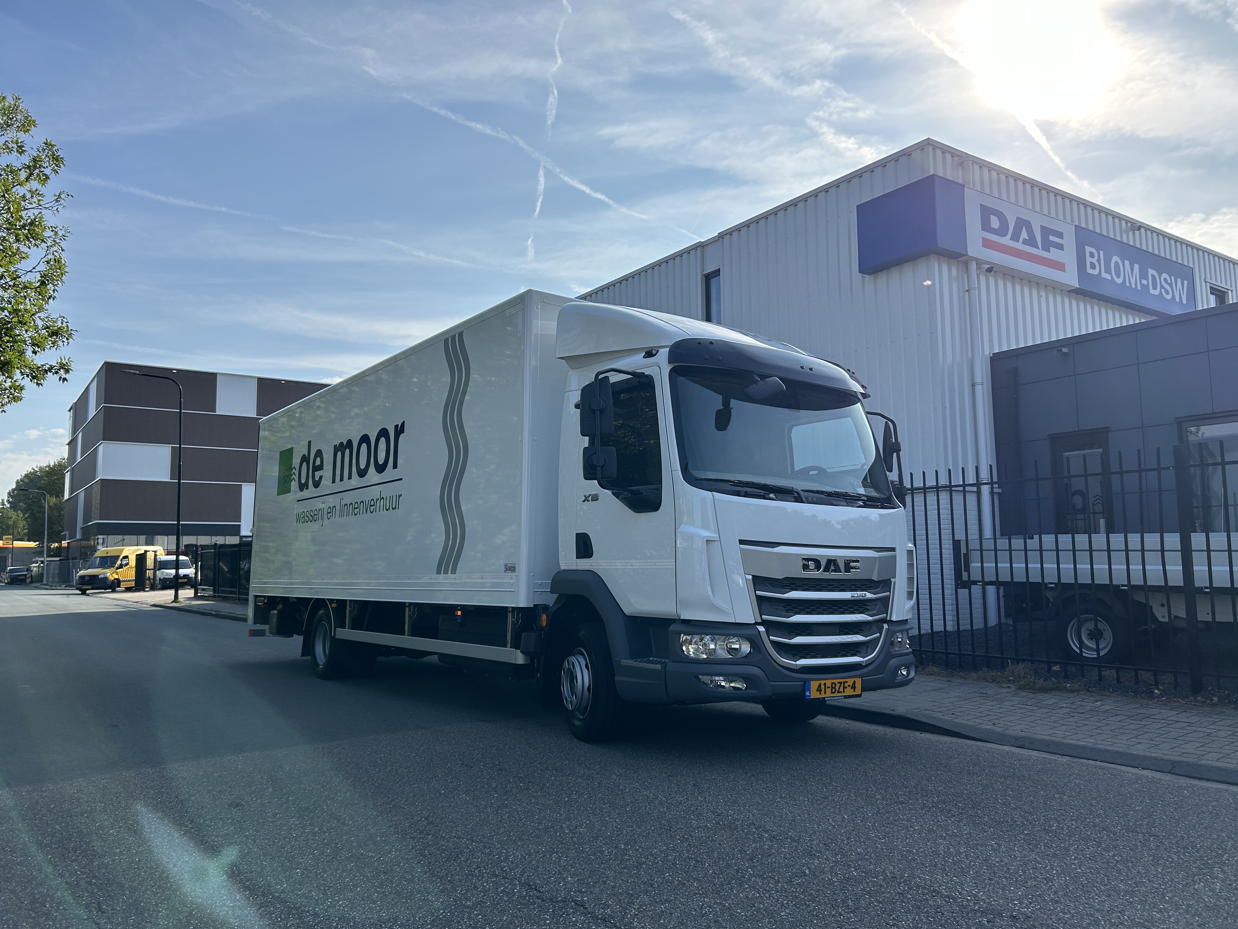 DAF XB 230 FA DC 12T - De Moor