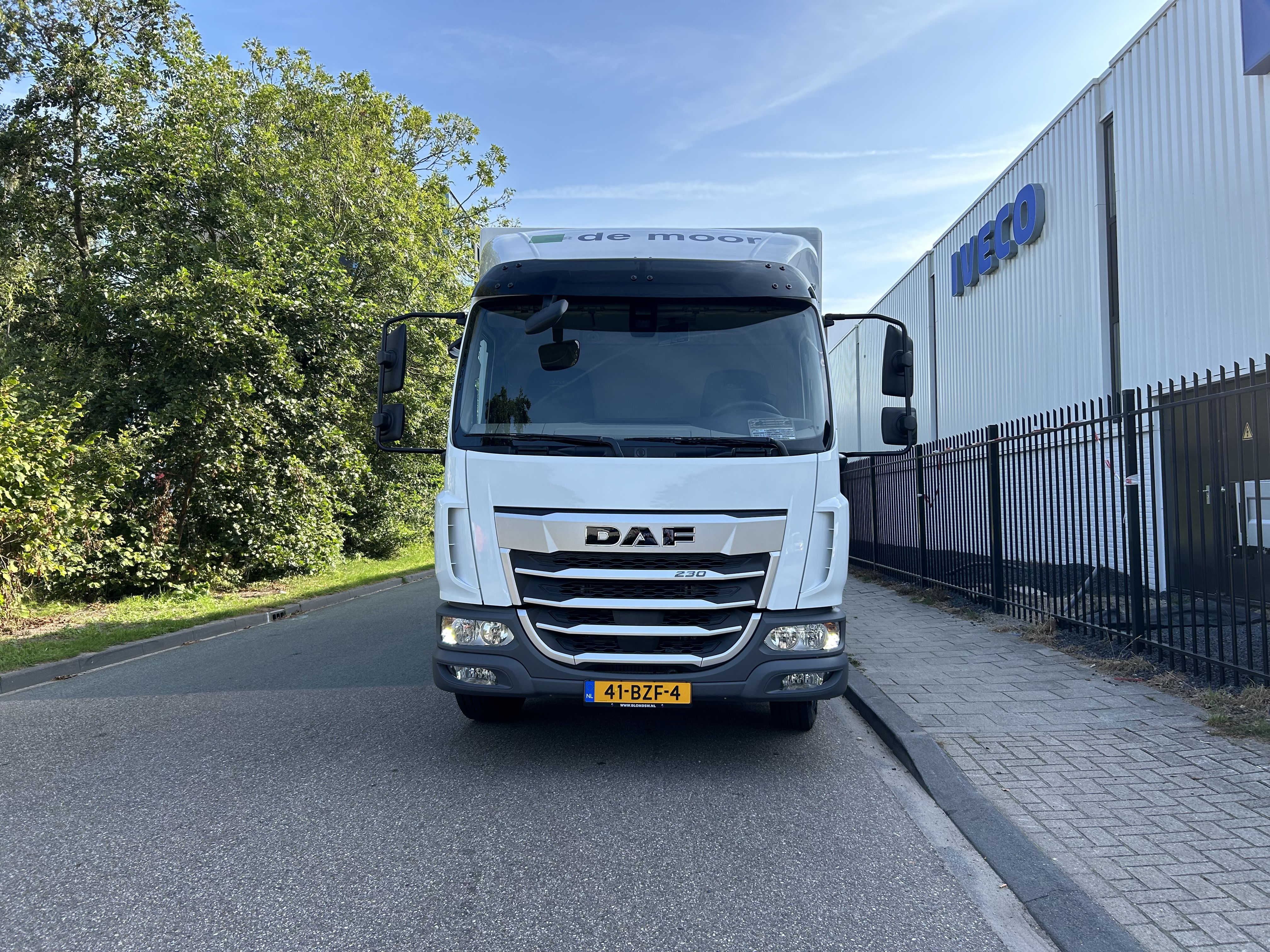 DAF XB 230 FA DC 12T - De Moor