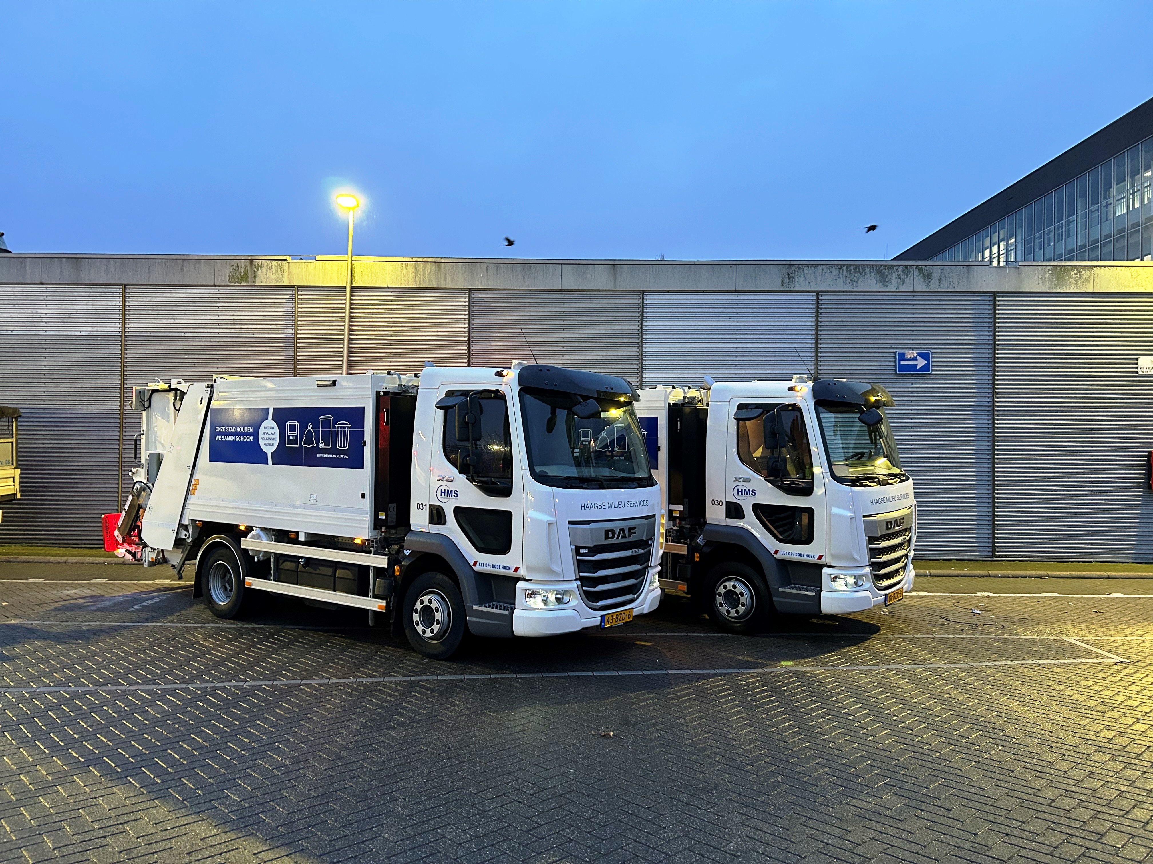 2x DAF XB 230 FA VDC 12T NGD - HMS