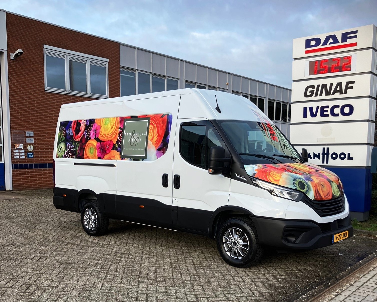 Bloemetjes en Bijtjes - Iveco Daily 38S16A8