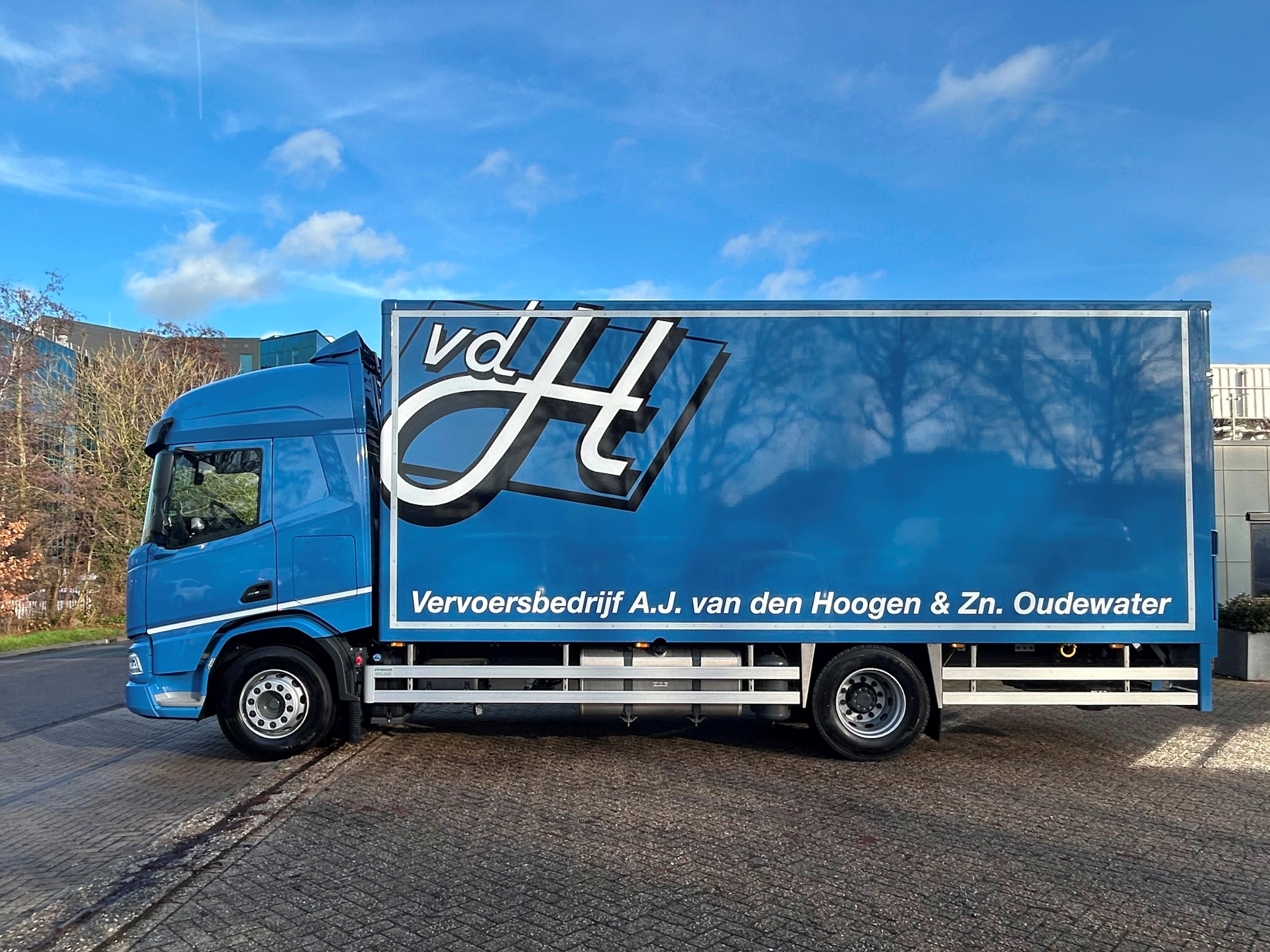 DAF XD 300 FA SHC NGD- AJ van den Hoogen & ZN