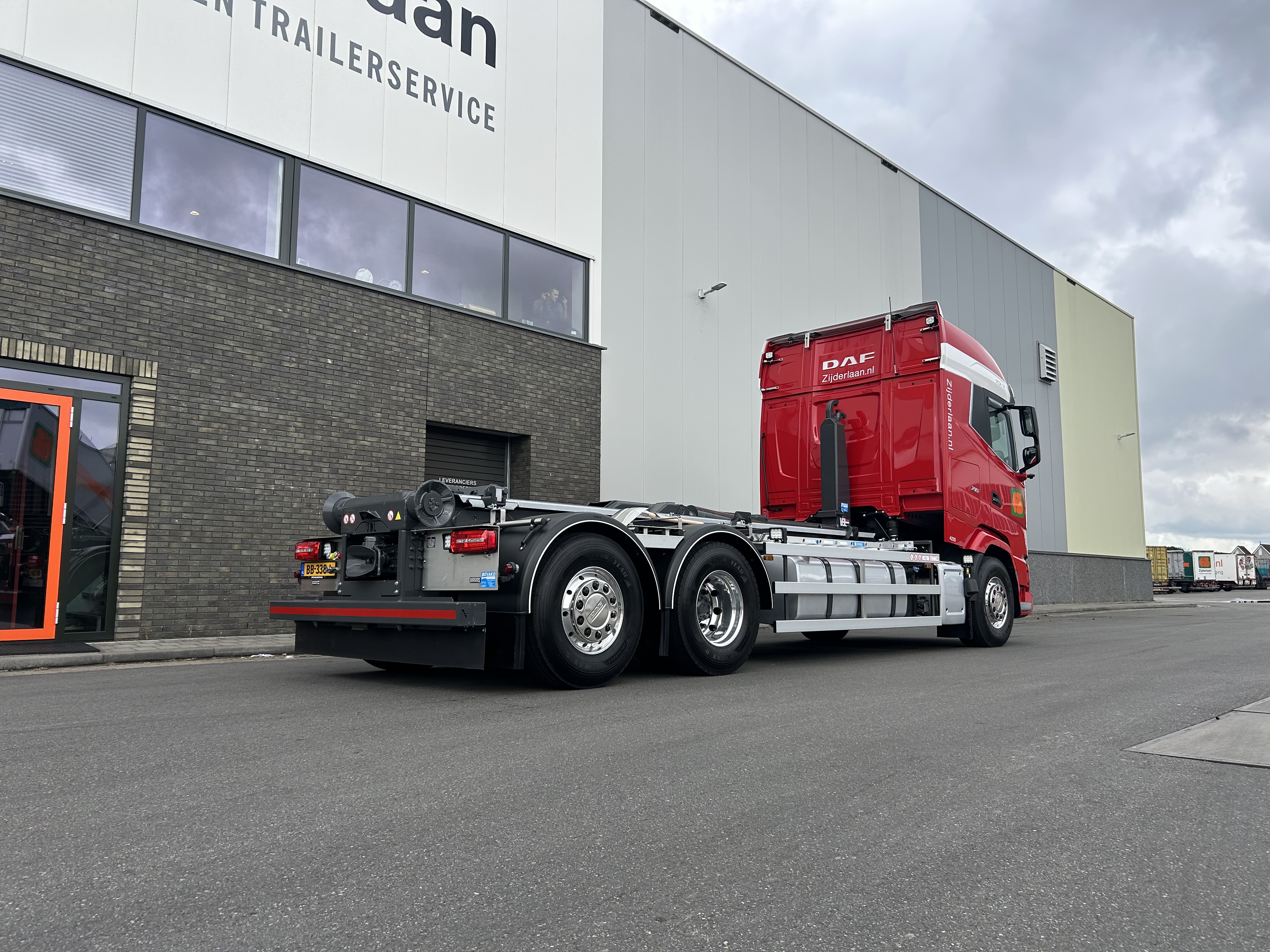 DAF XG 480 FAN Haakarm - Zijderlaan Stolwijk