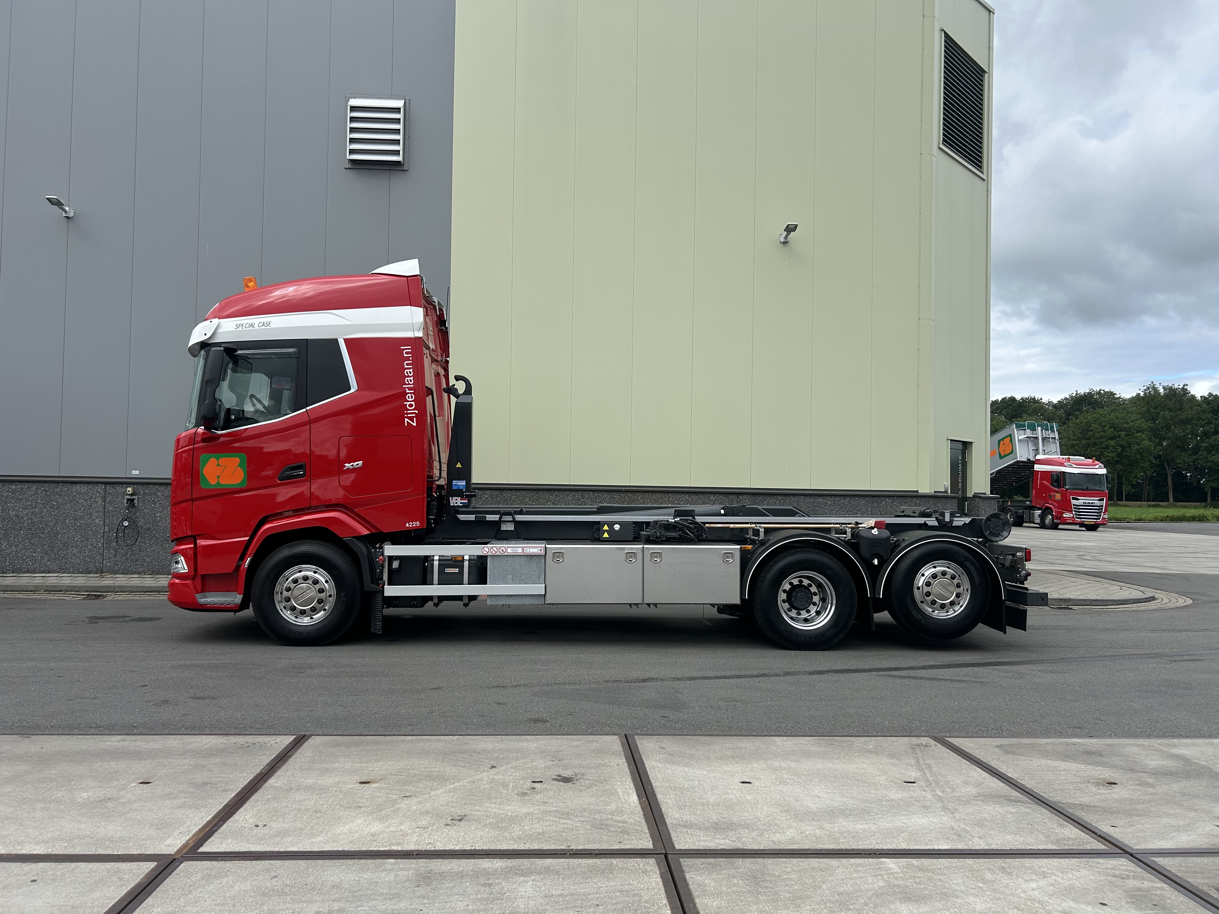 DAF XG 480 FAN Haakarm - Zijderlaan Stolwijk