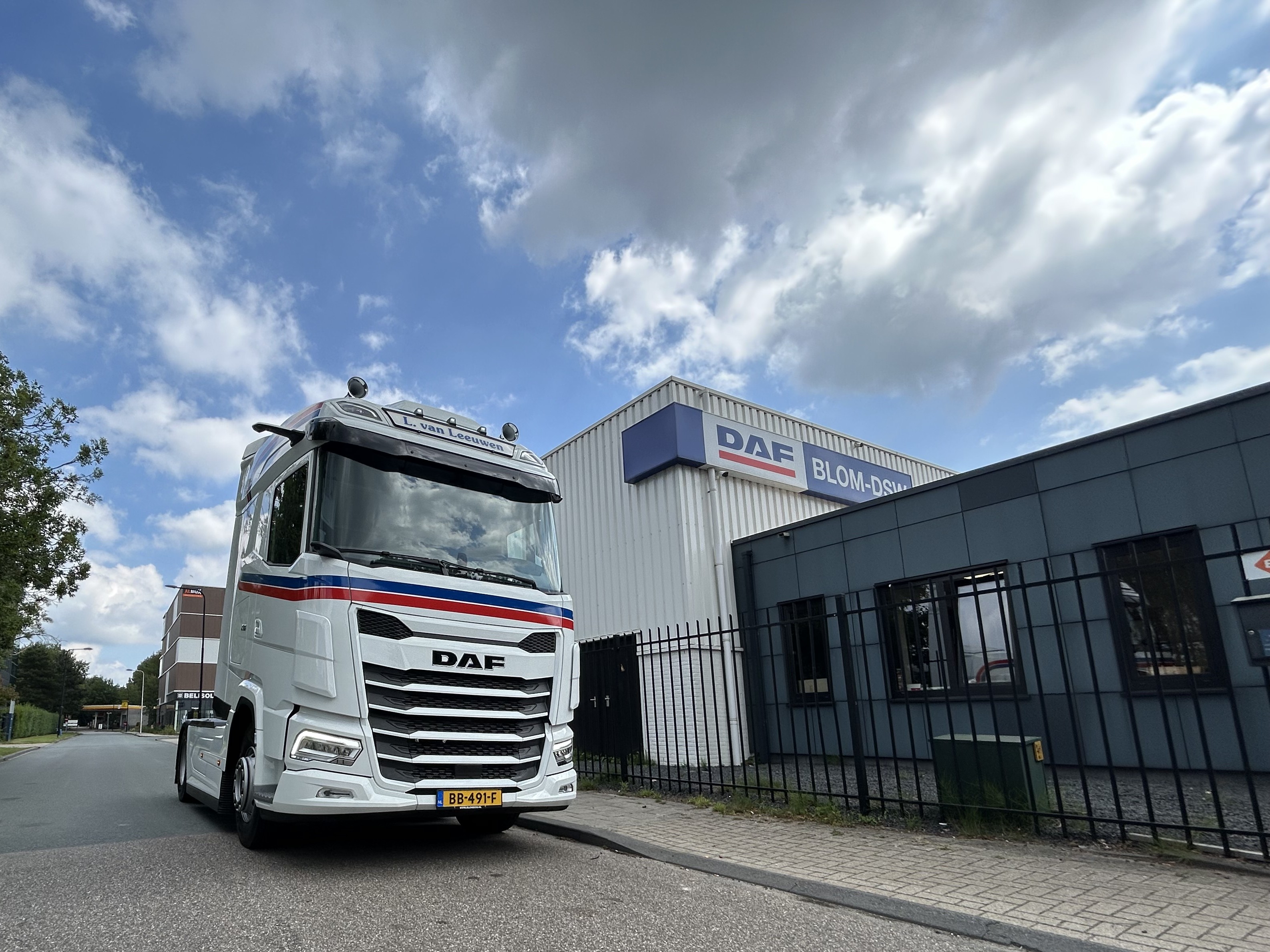 Transportbedrijf L. van Leeuwen Zevenhuizen BV -  DAF XG 480 FT NGD