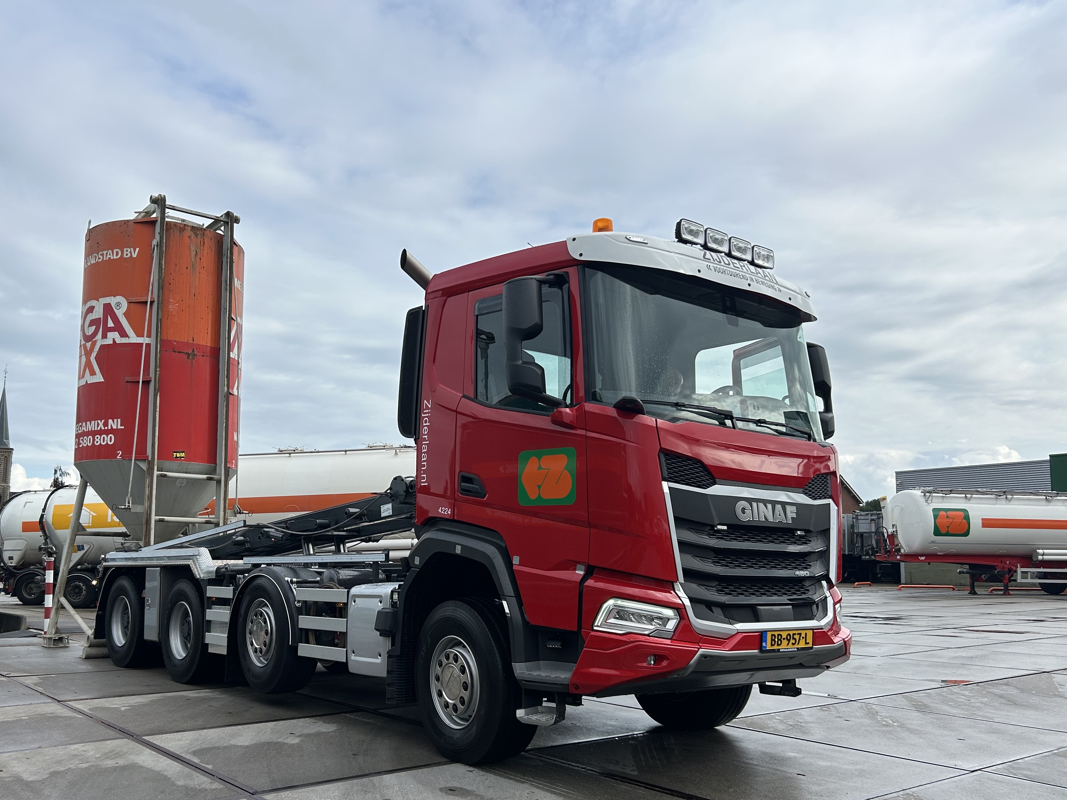 DAF - GINAF  XFC 480 FAD DC NGD 