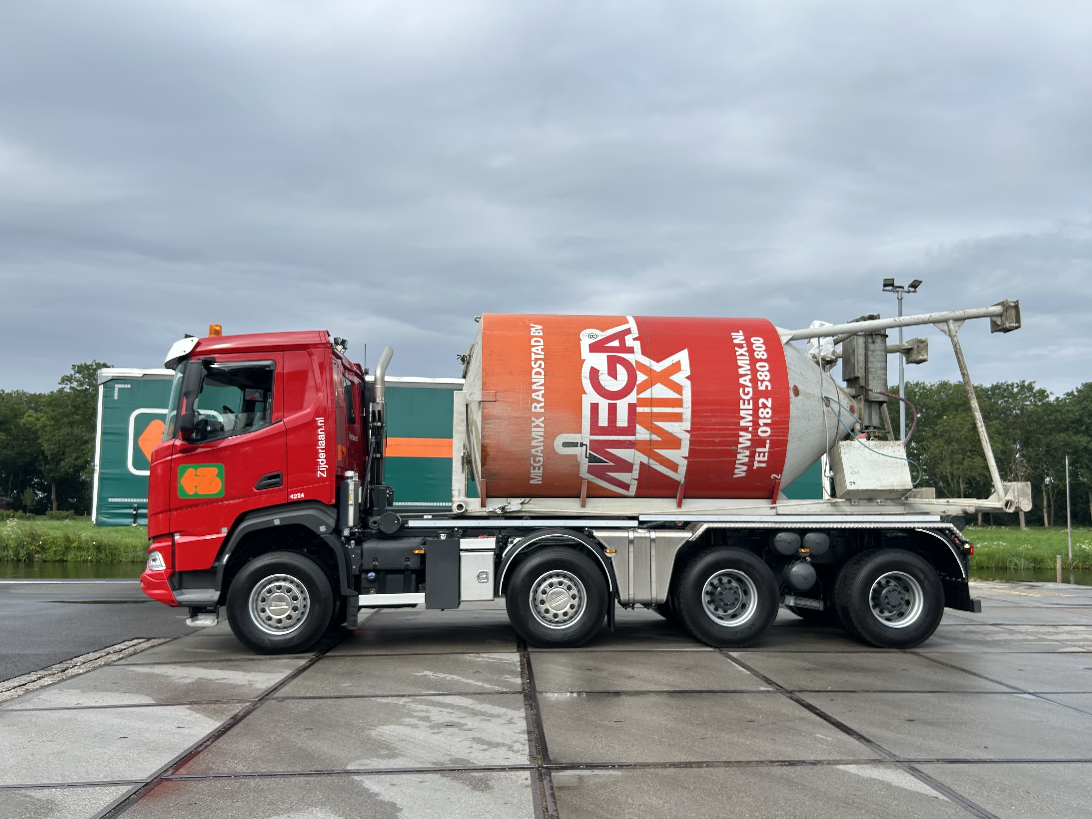 DAF - GINAF  XFC 480 FAD DC NGD 