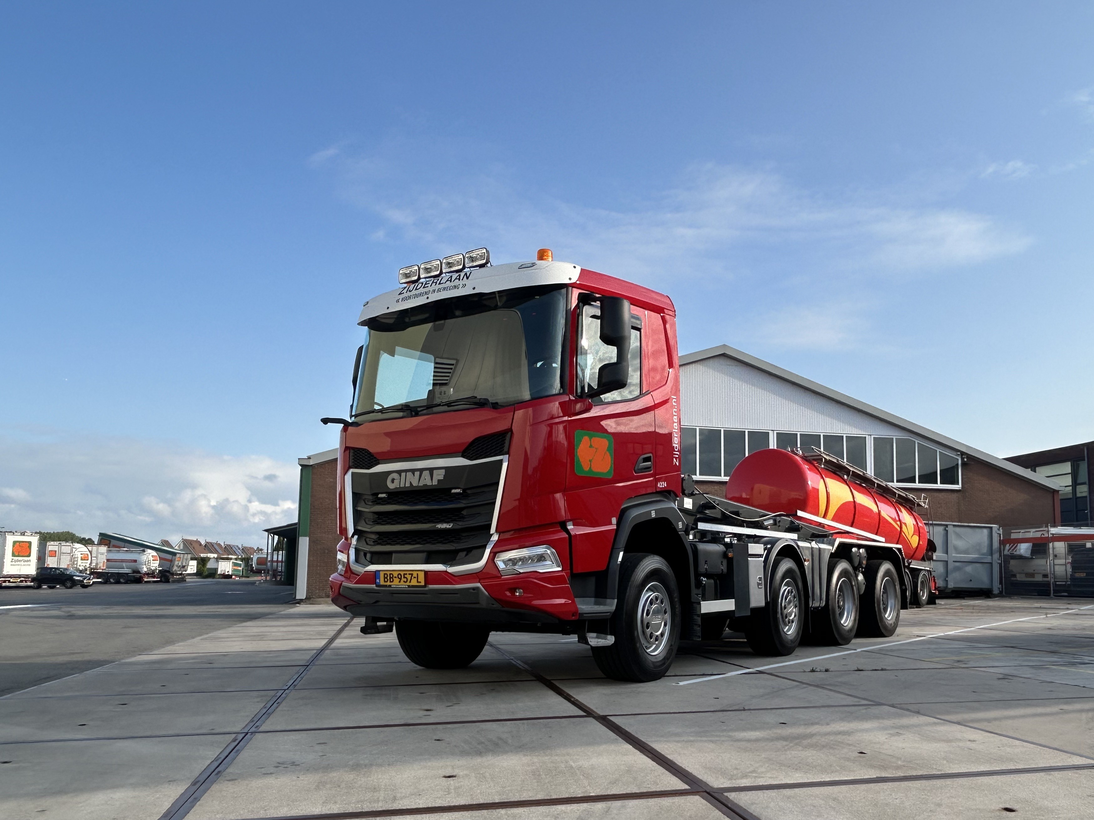 DAF - GINAF  XFC 480 FAD DC NGD 