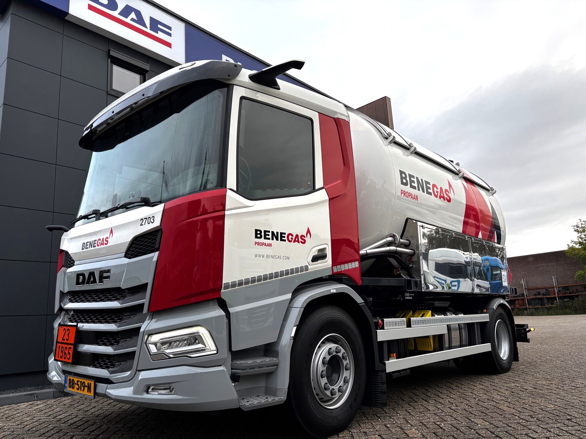 DAF XD 300 FA DC NGD - Jongeneel Transport