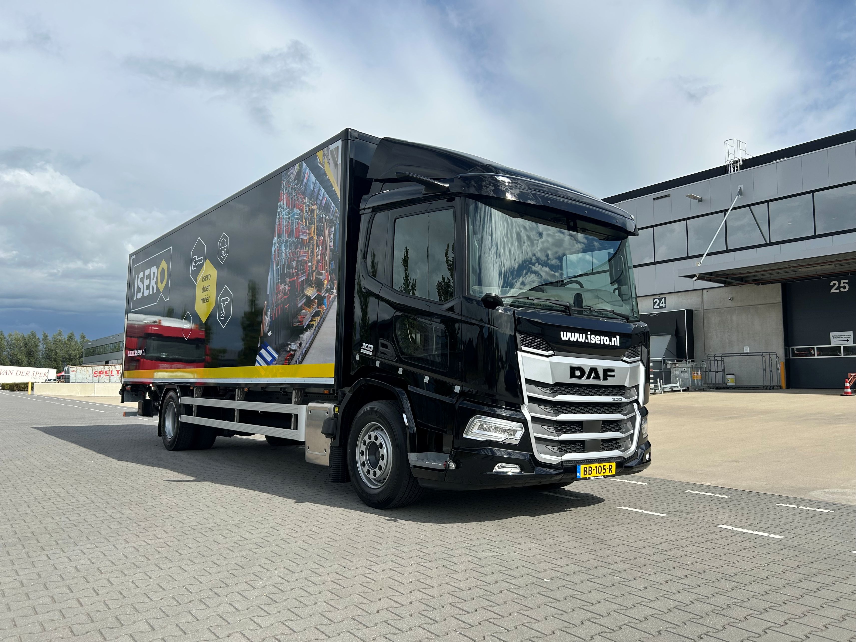 Isero - DAF XD 300 FA DC NGD