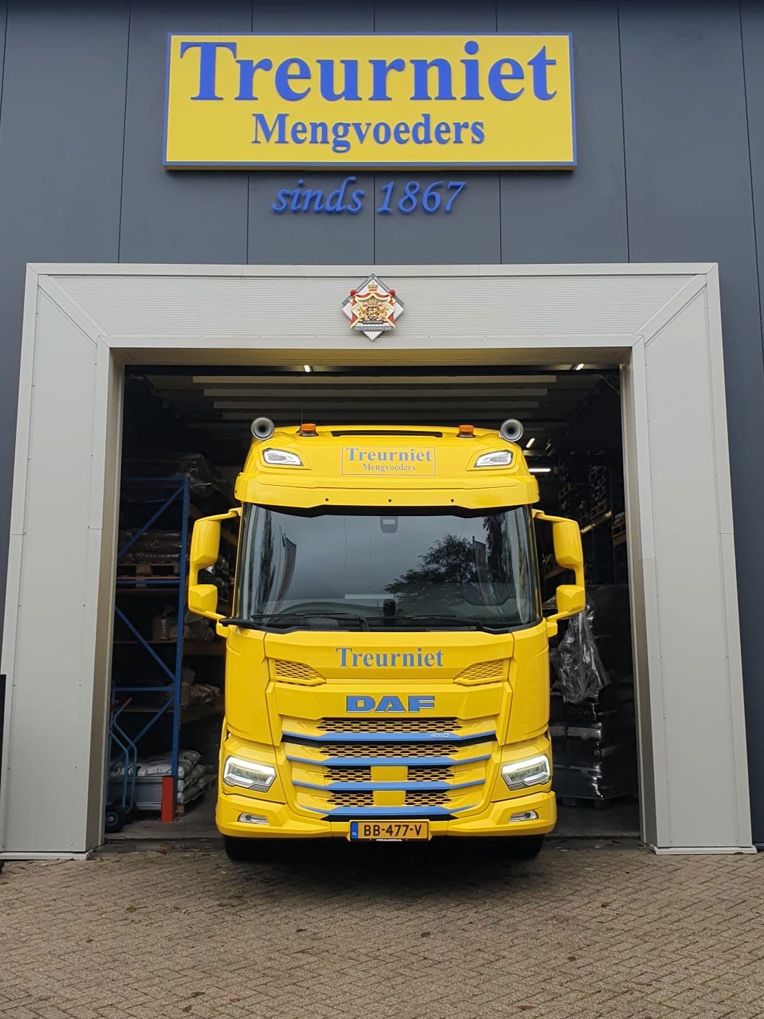 DAF XD 410 FT SHC NGD - Treurniet Mengvoeders