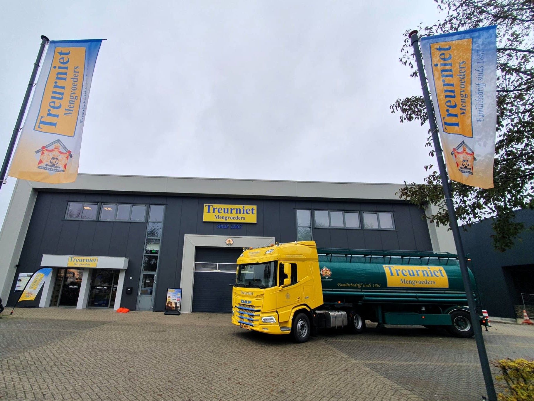 DAF XD 410 FT SHC NGD - Treurniet Mengvoeders