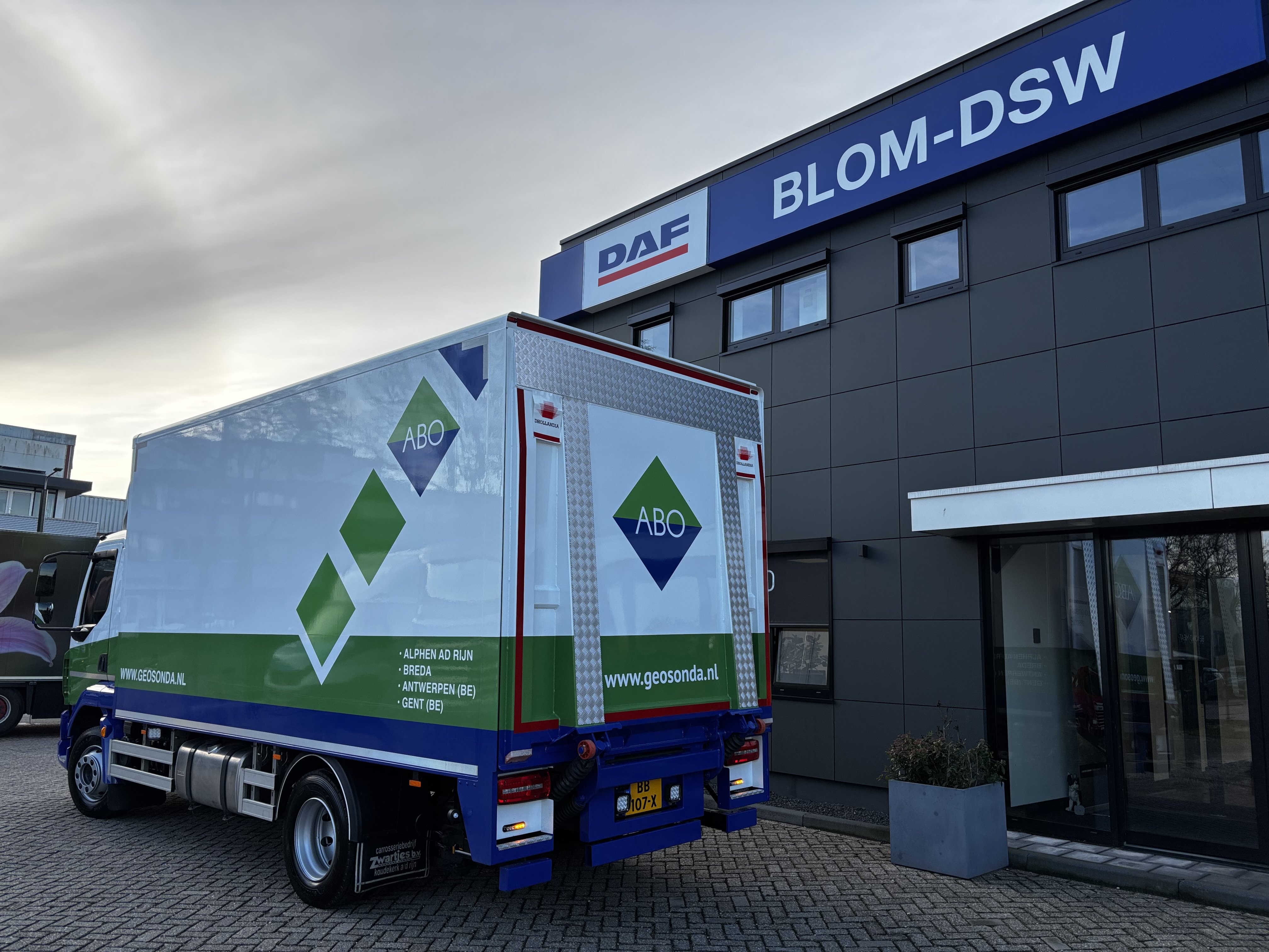 DAF XB 210 FA DC 14T - Geosonda