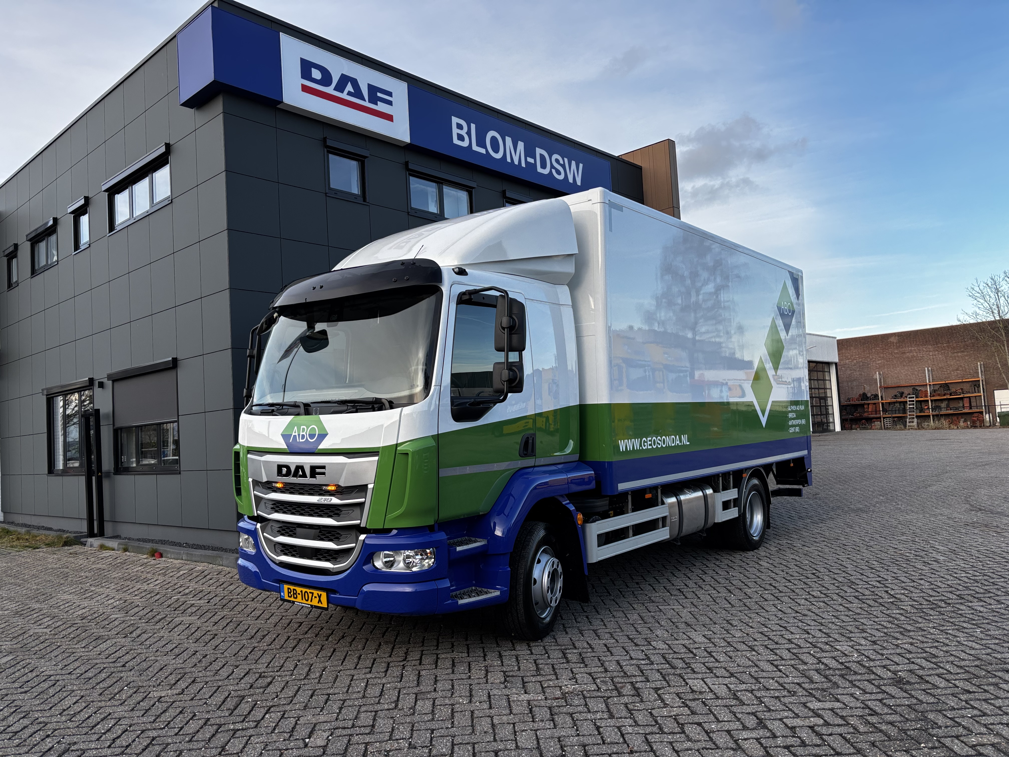 DAF XB 210 FA DC 14T - Geosonda