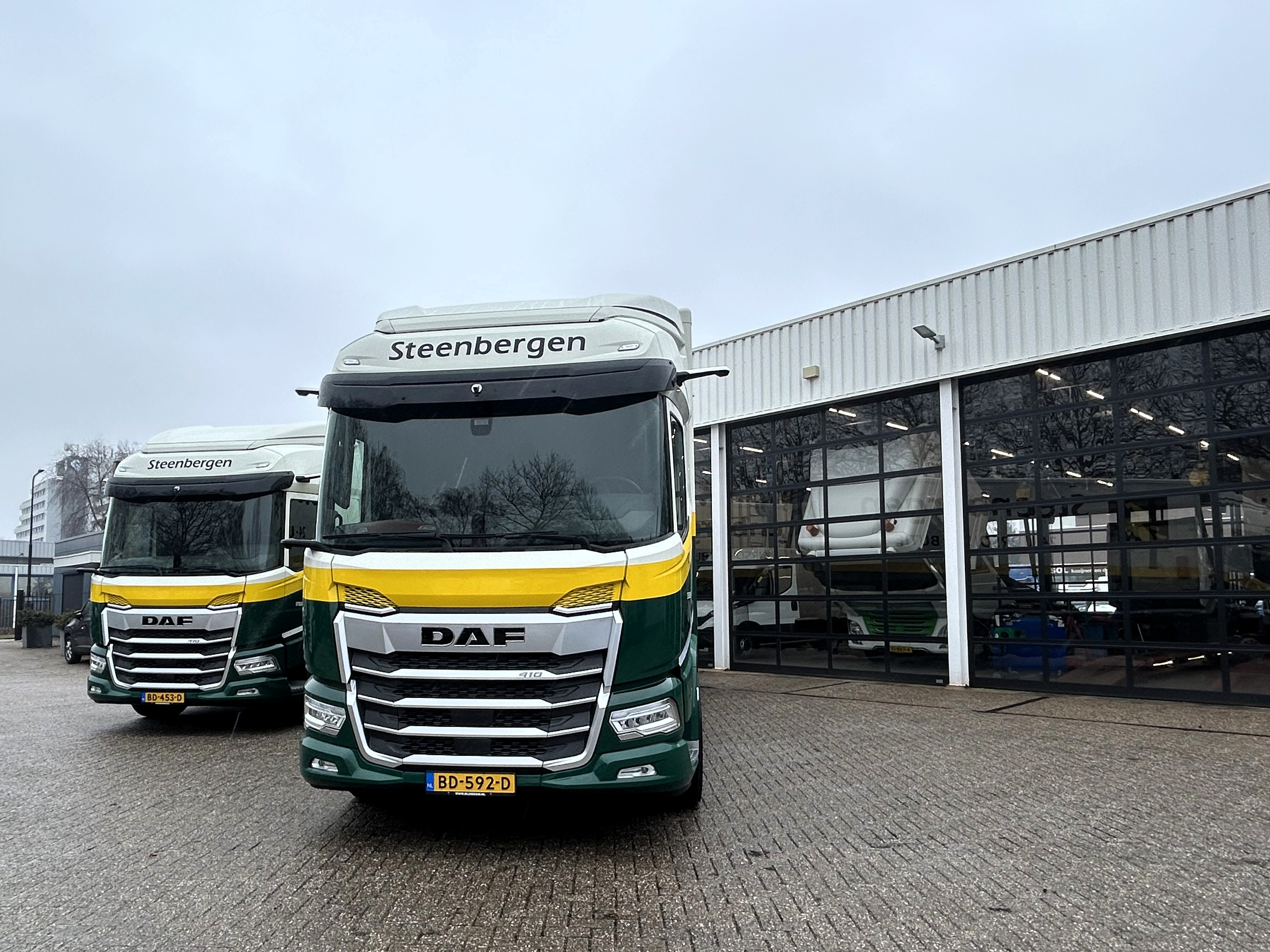 DAF XD 410 FA DC NGD - Steenbergen BV