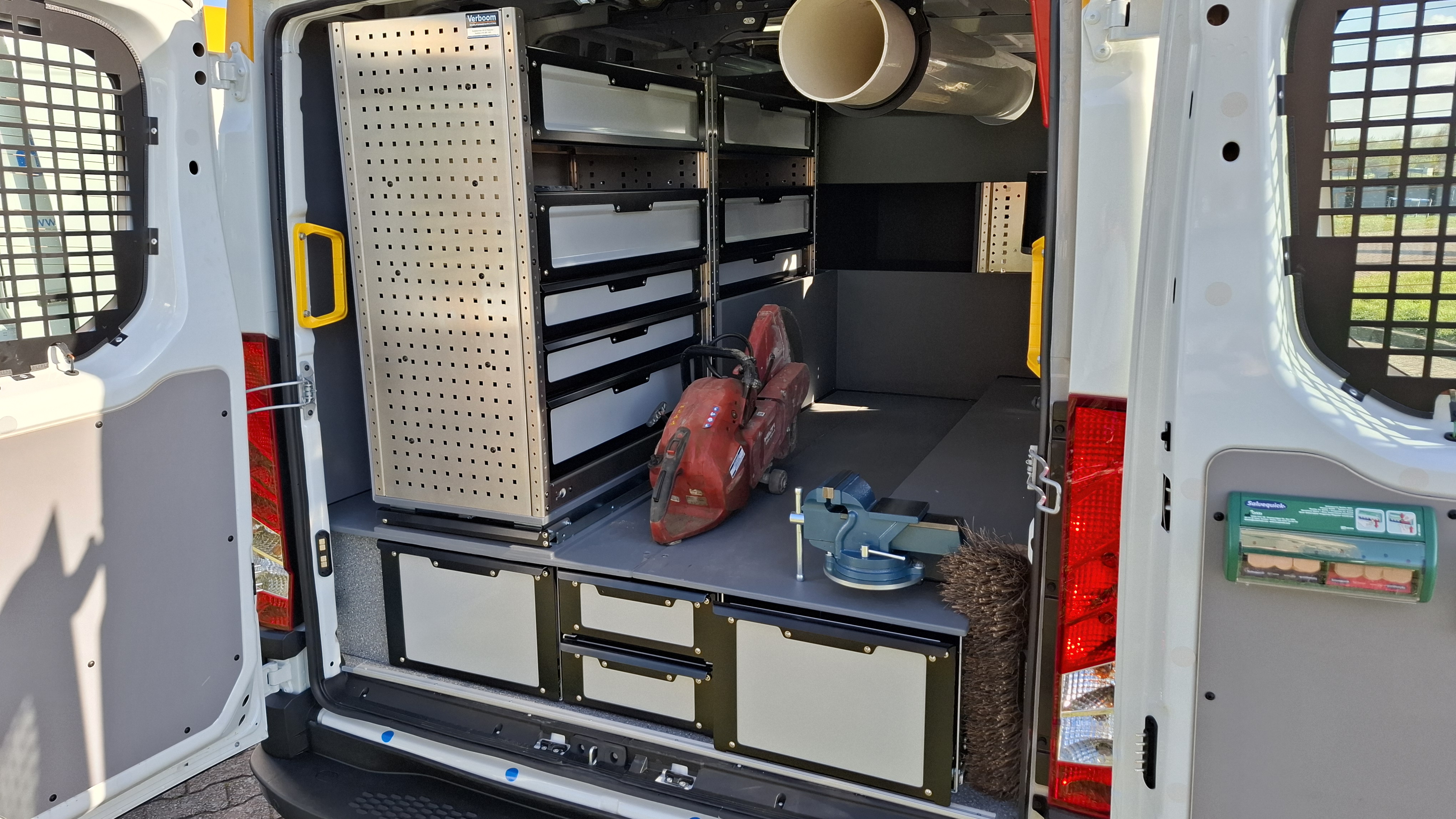 Iveco eDaily 42S14E VP L2H2 + L2H1 - DUNEA