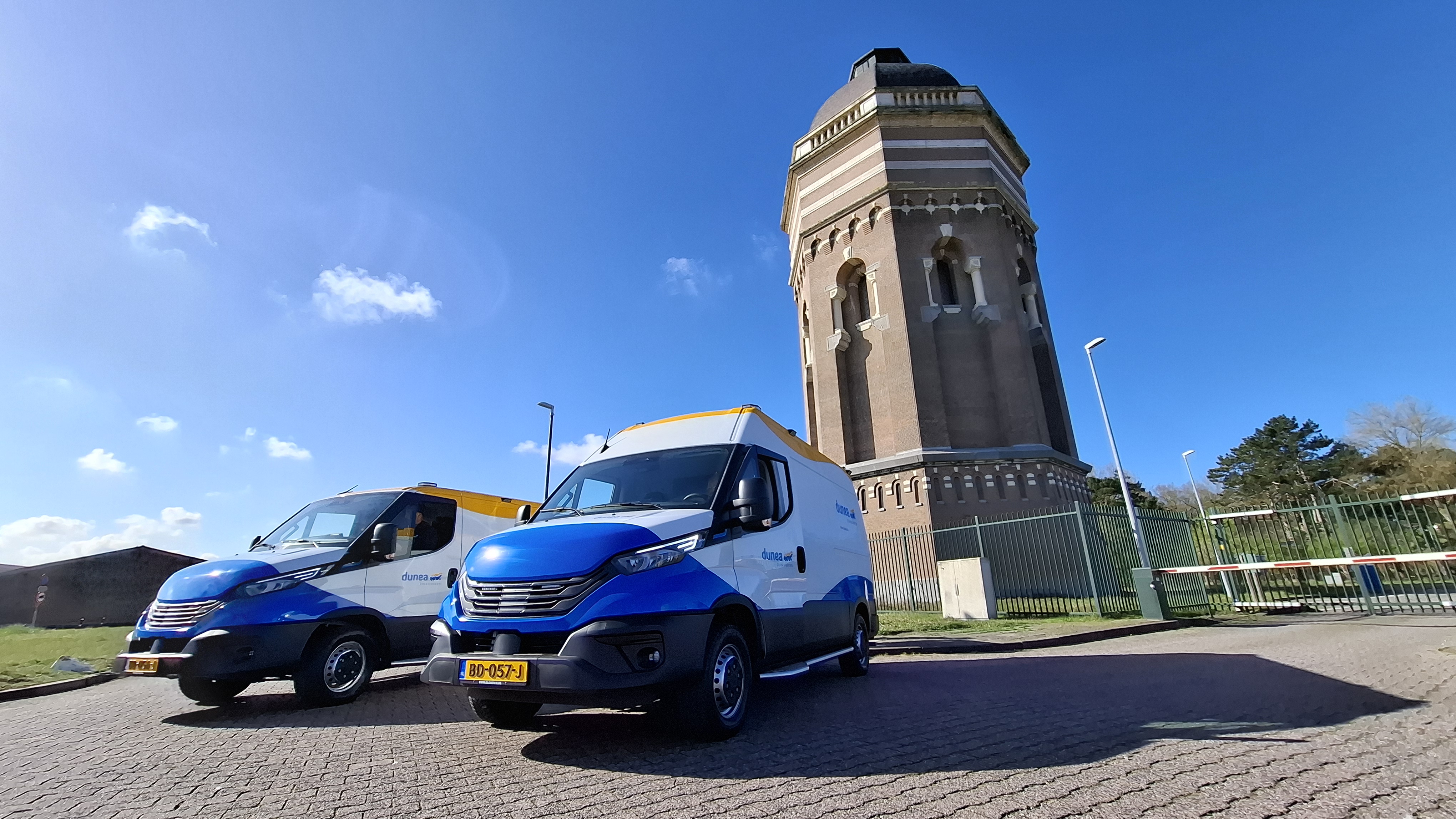 Iveco eDaily 42S14E VP L2H2 + L2H1 - DUNEA