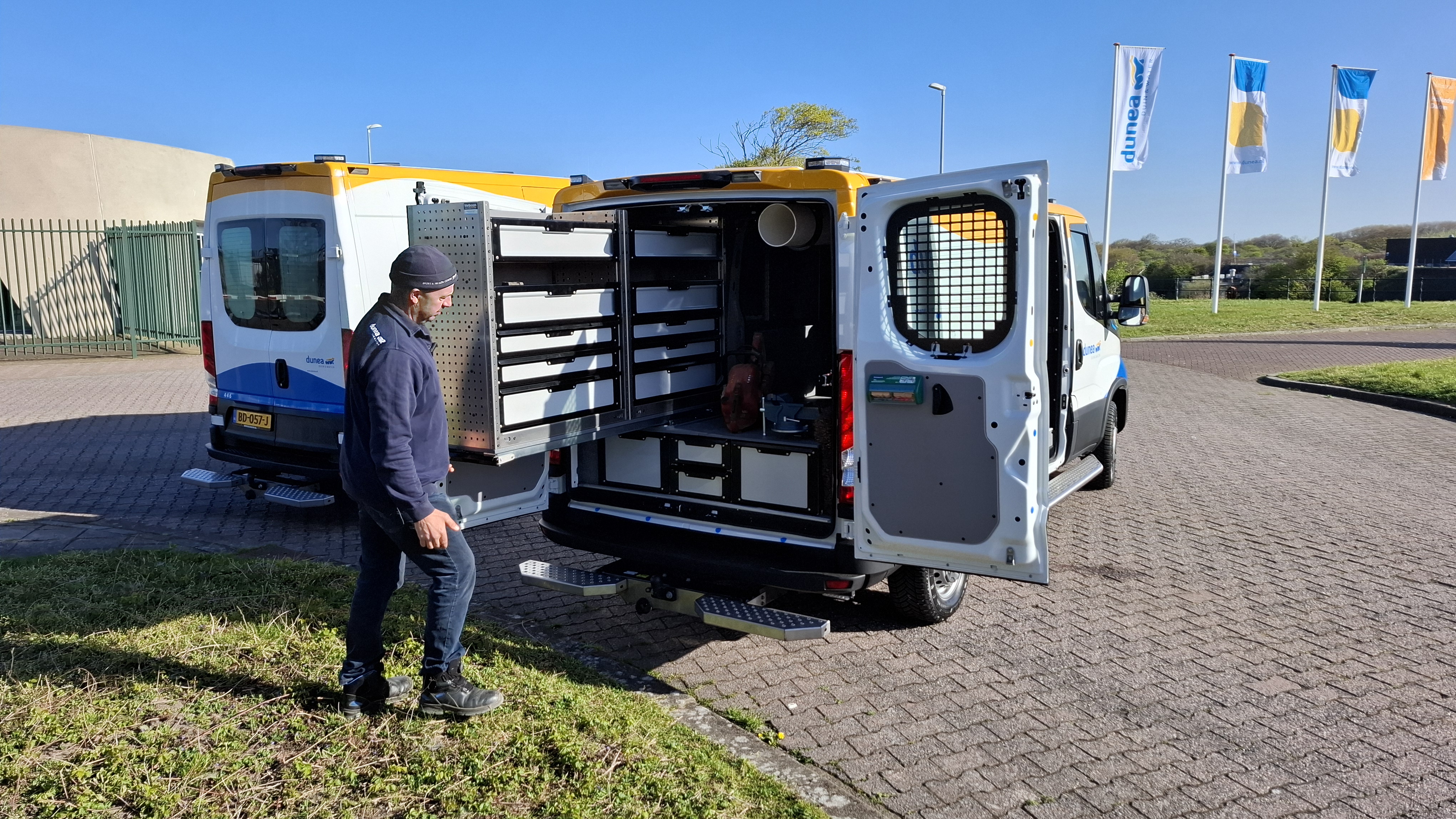 Iveco eDaily 42S14E VP L2H2 + L2H1 - DUNEA