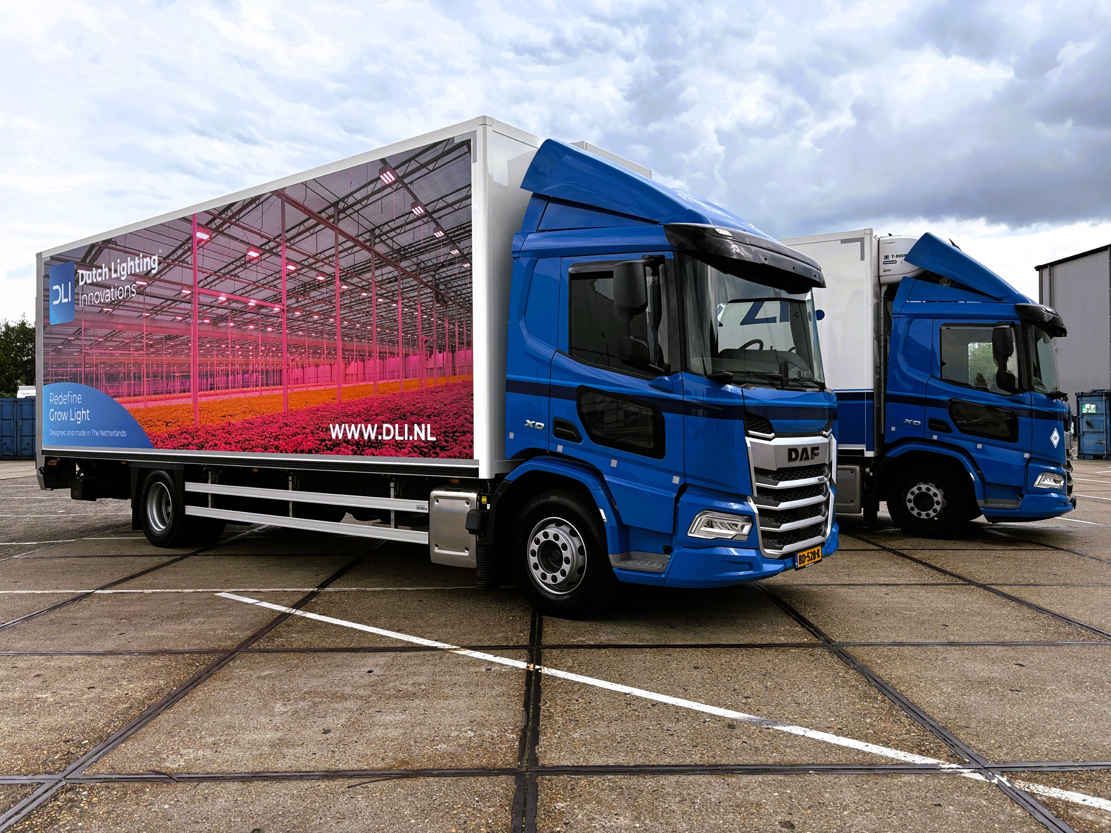 DAF XD 300 FA DC - F.A. J DOBBE & Zn