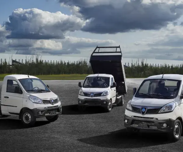 Piaggio Range