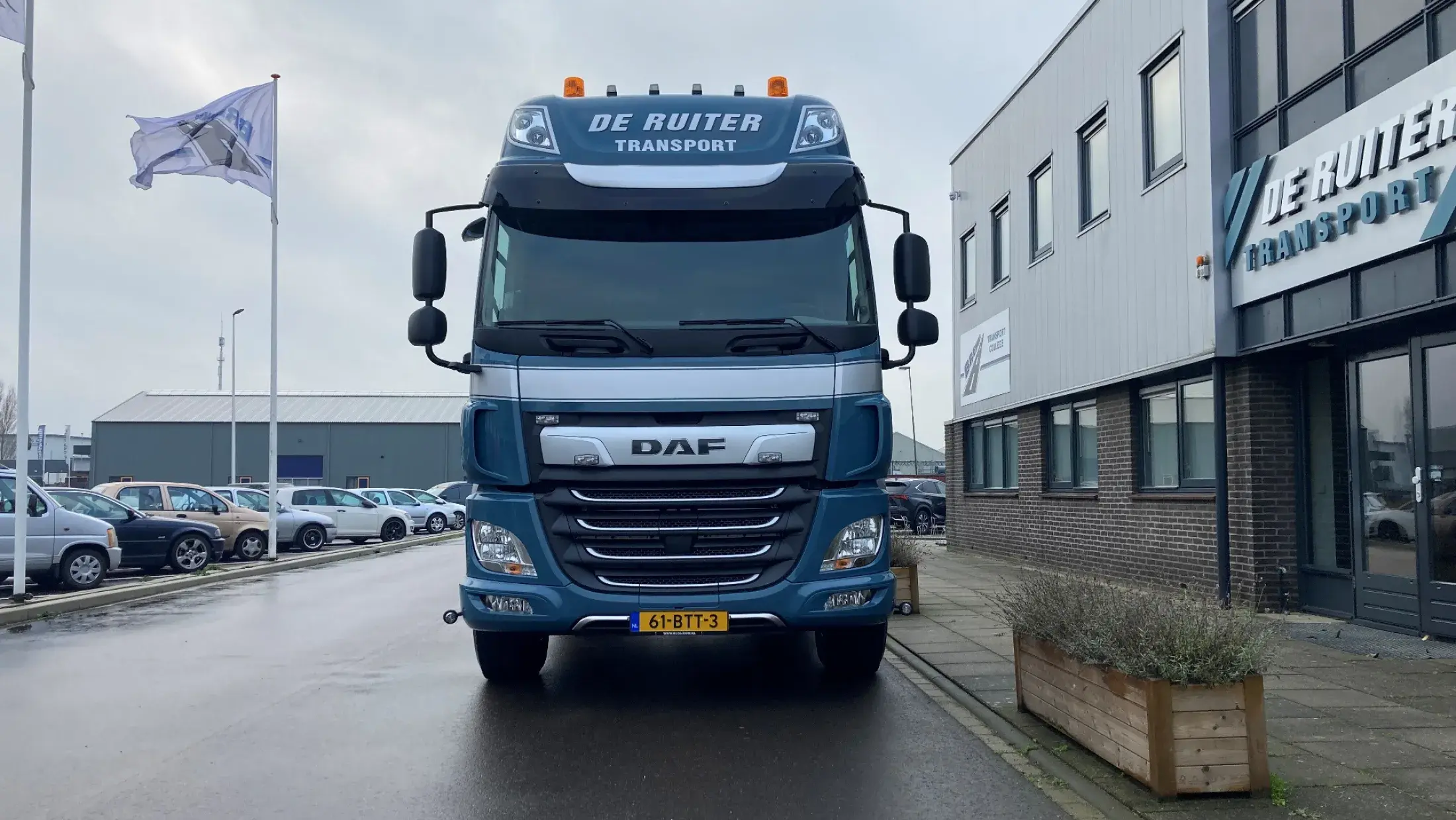 CF 410 FT SC - De Ruiter Transport