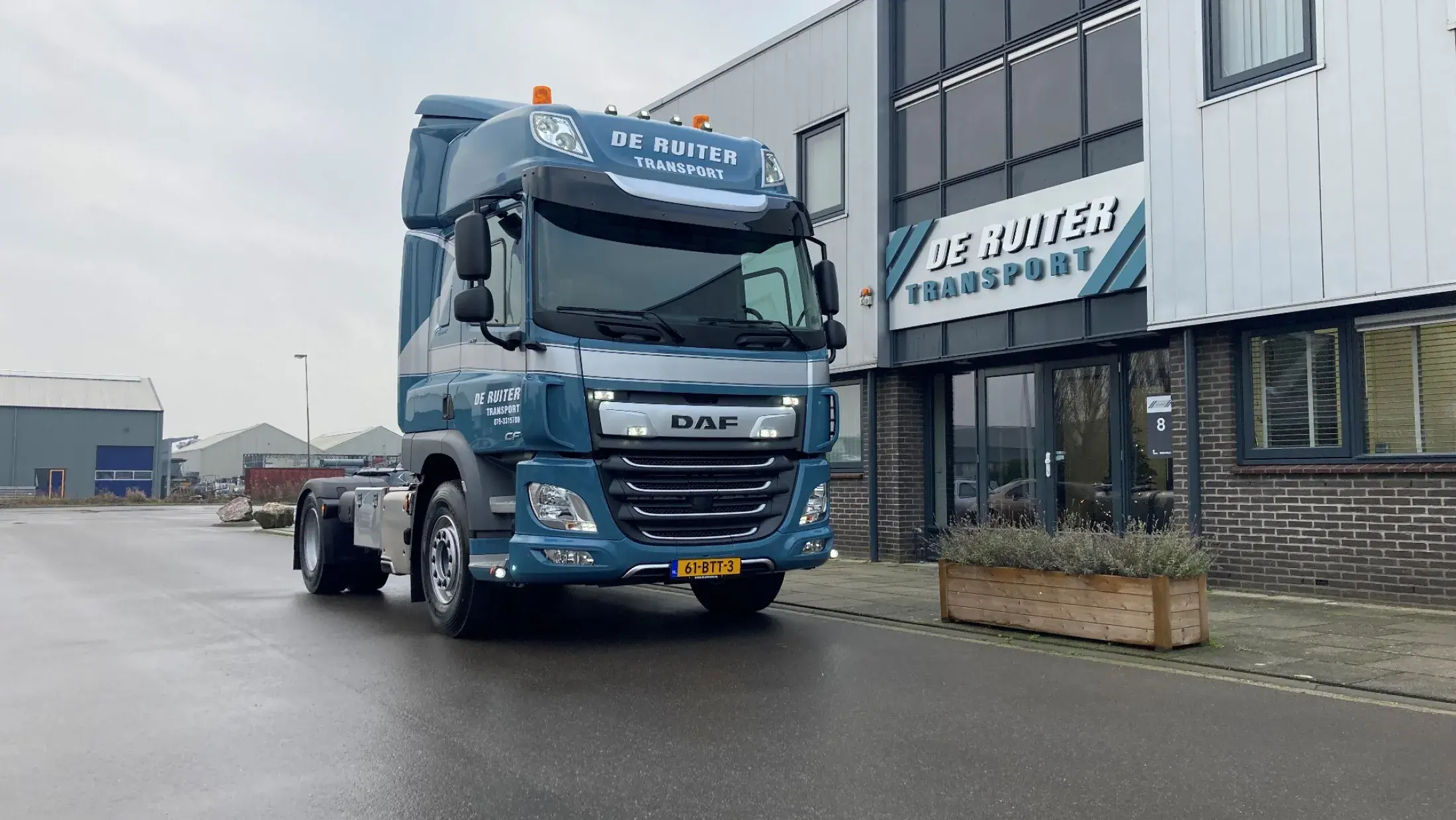 CF 410 FT SC - De Ruiter Transport