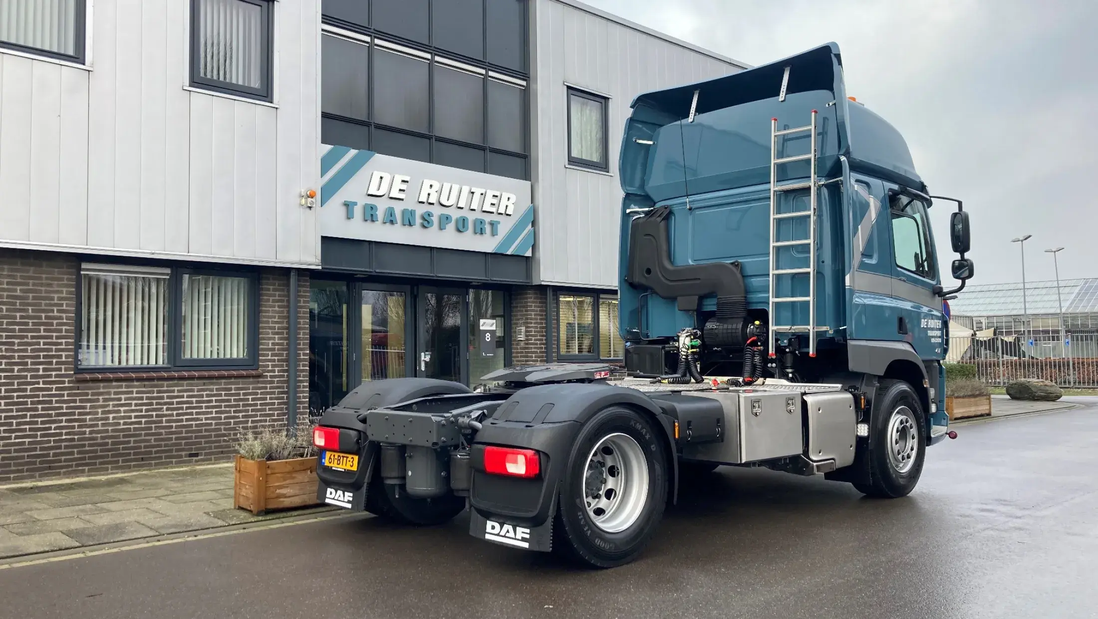 CF 410 FT SC - De Ruiter Transport